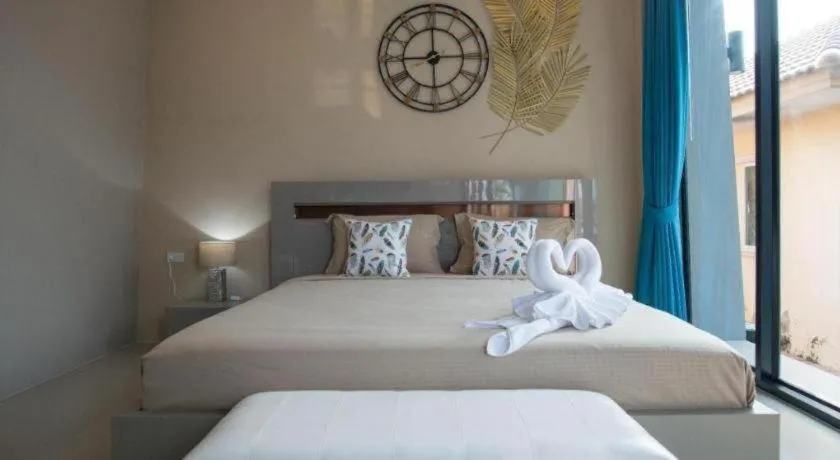 Bed in Charm Resort Cha-am