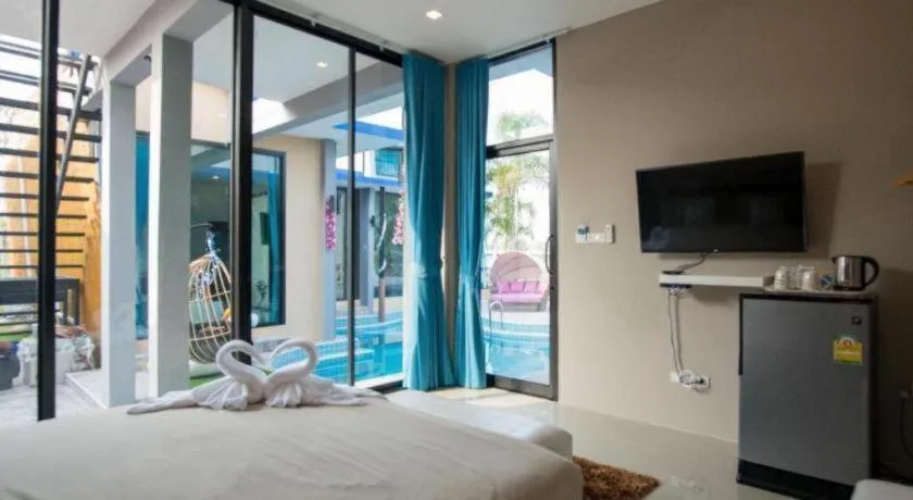 Bed in Charm Resort Cha-am