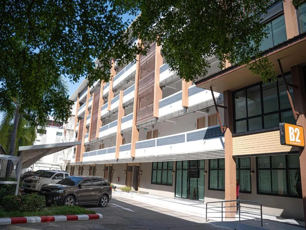 B2 Korat Night Market Boutique & Budget Hotel