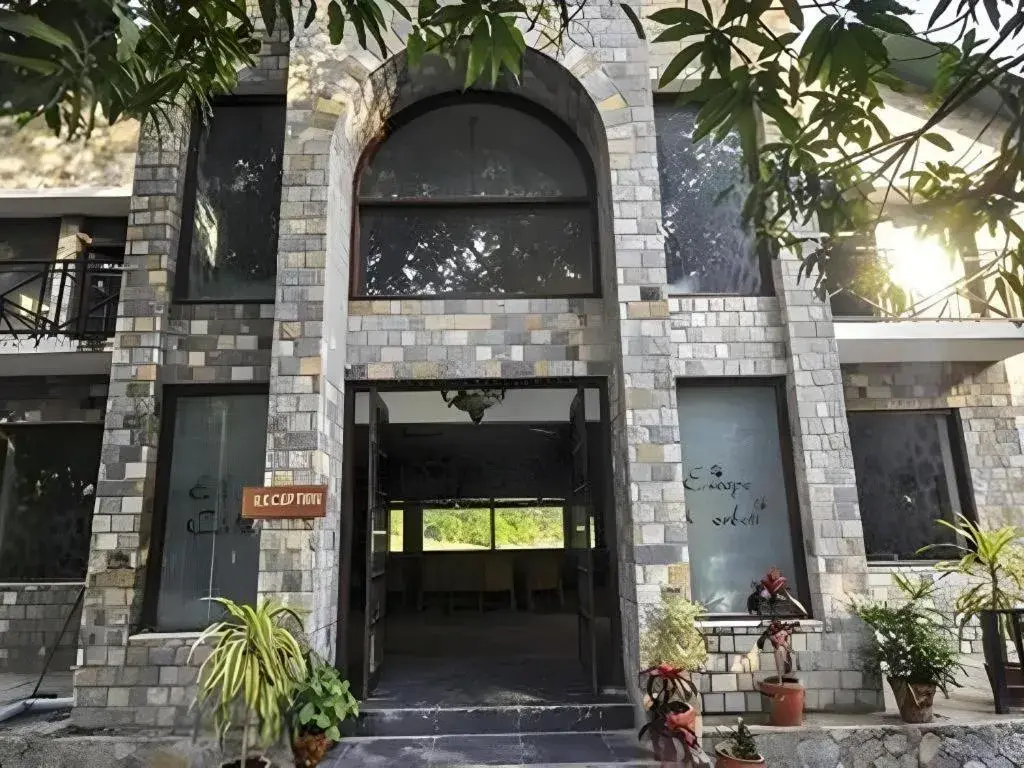 Pratiksha River Retreat Pratiksha River Retreat