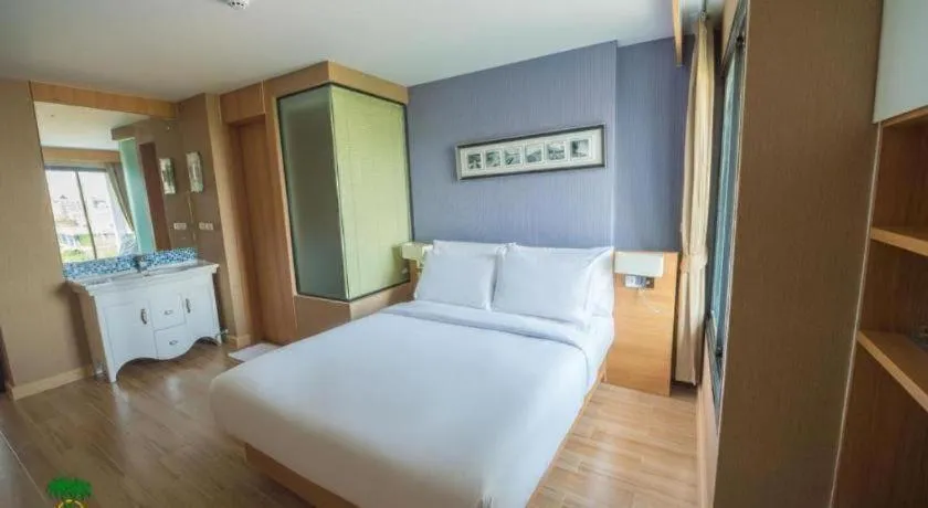 Bed in Coco Beach Resort