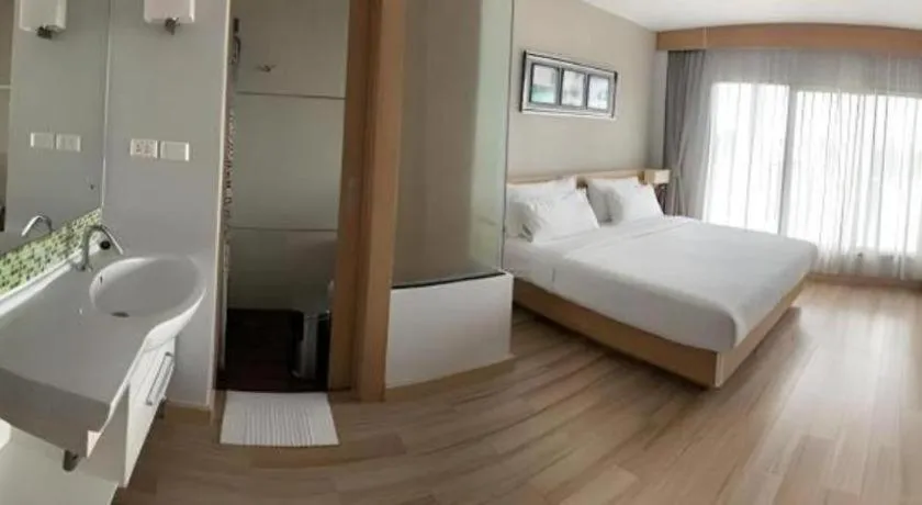Bed in Coco Beach Resort