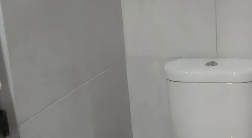 Royal Hotel n' Lounge