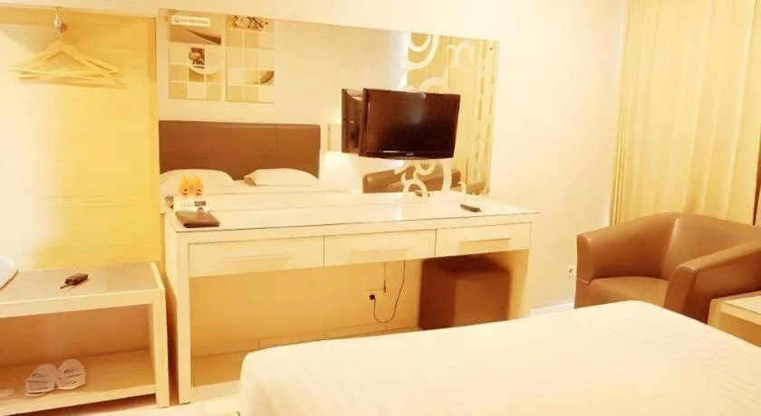 Bed in Royal Hotel n' Lounge