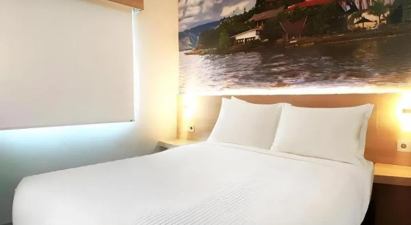 Bed in Cordex Hotel Medan