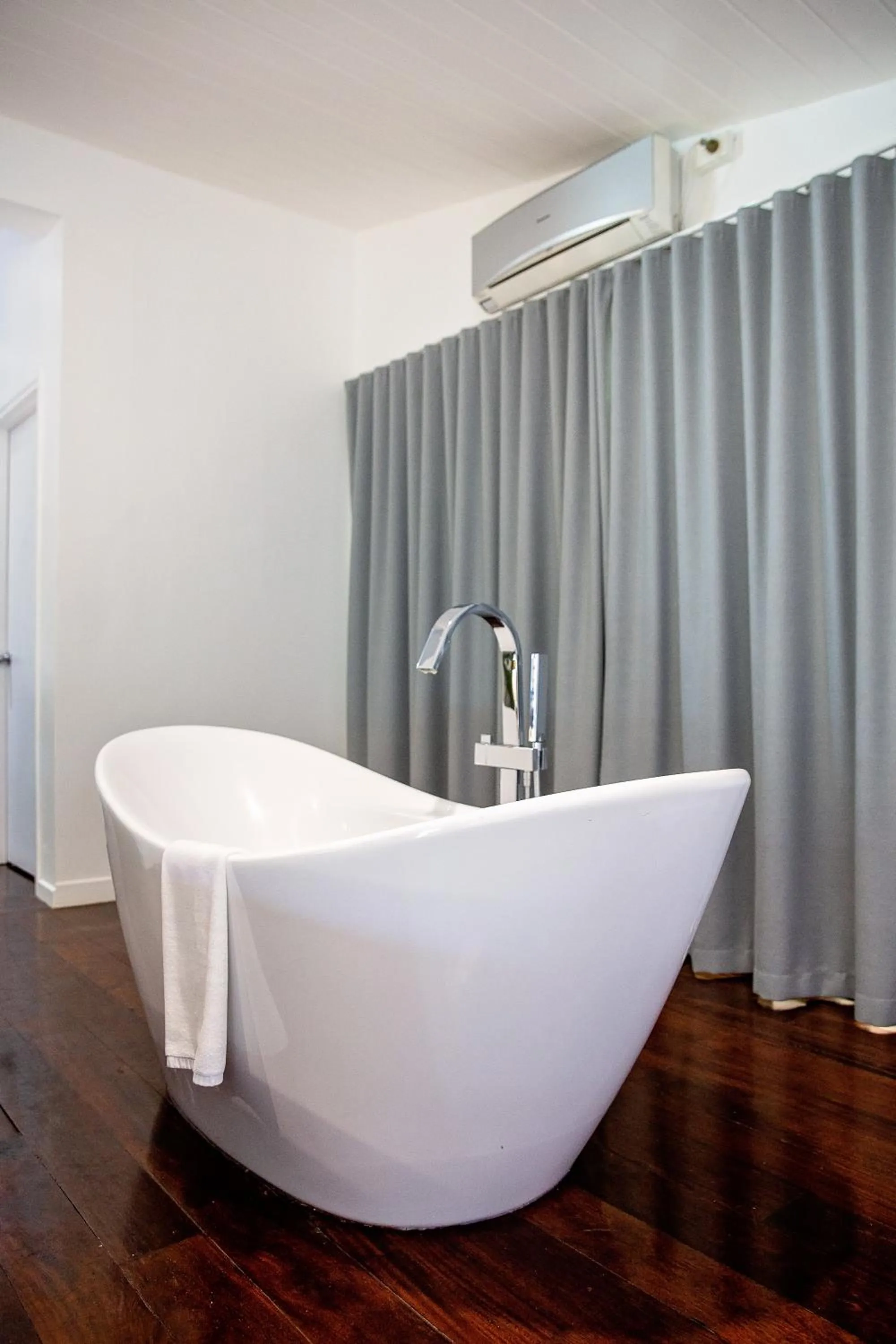 Barrier Beach Resort