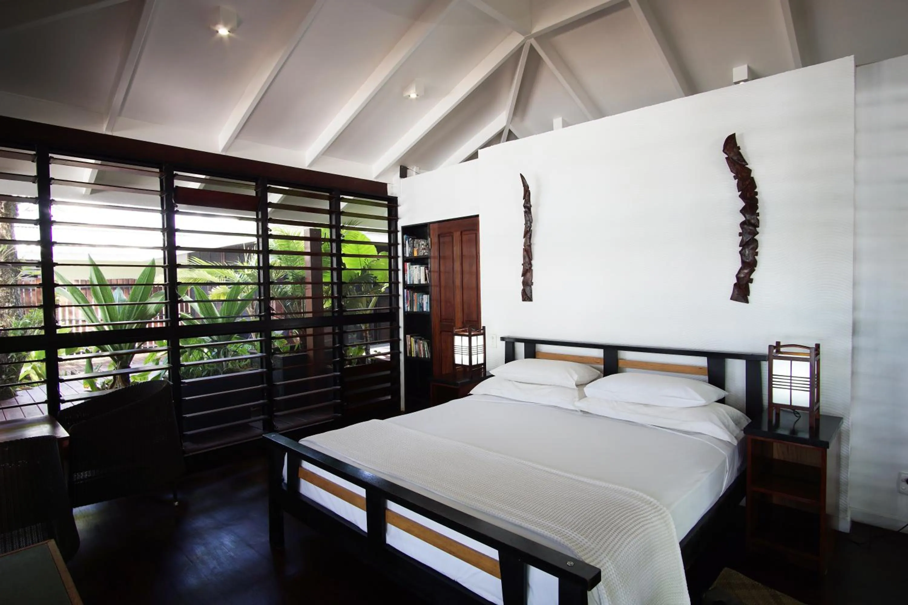 Bed in Barrier Beach Resort