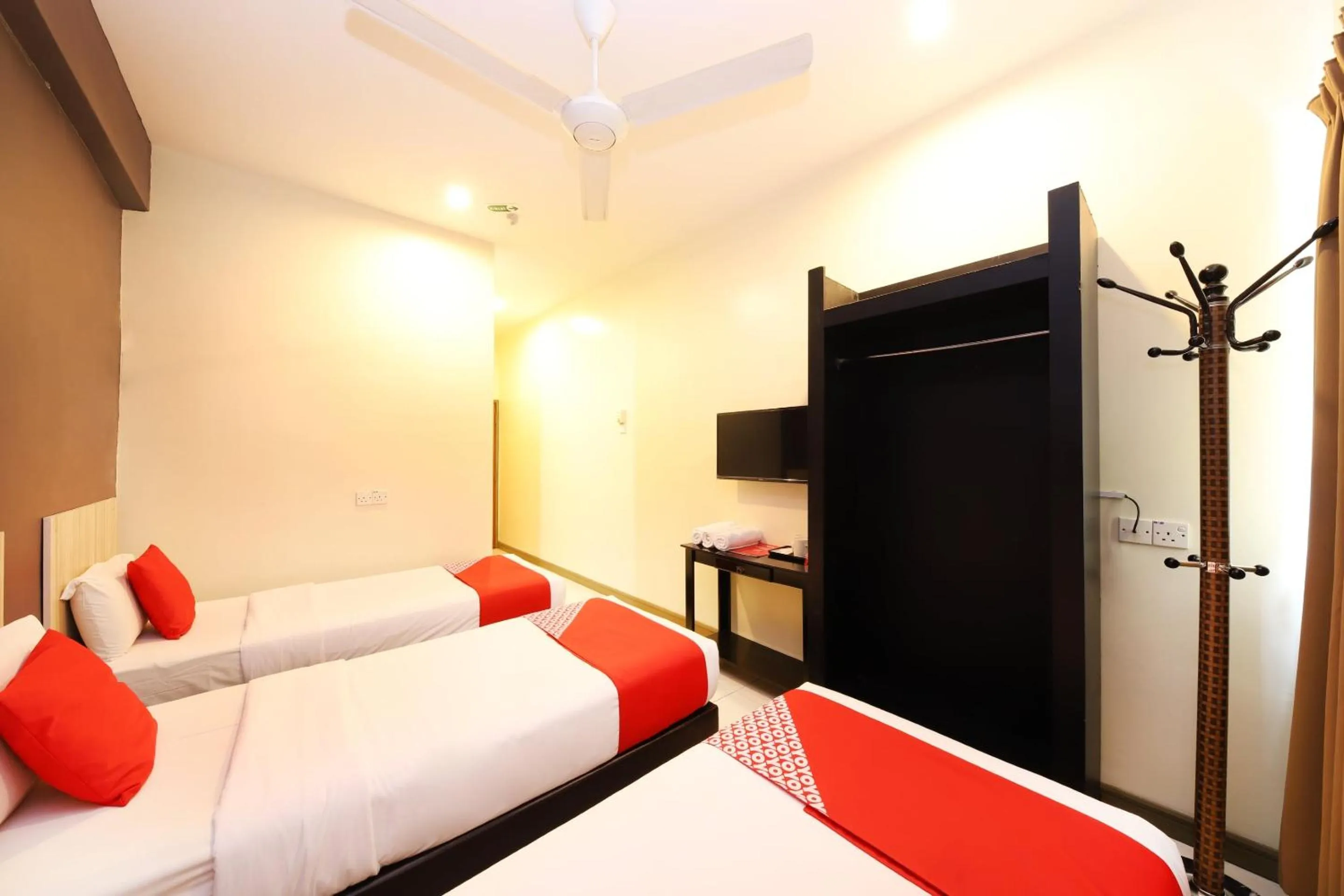 Bedroom, Bed in Collection O Batu Ferringhi Beach formerly ESQ Ferringhi