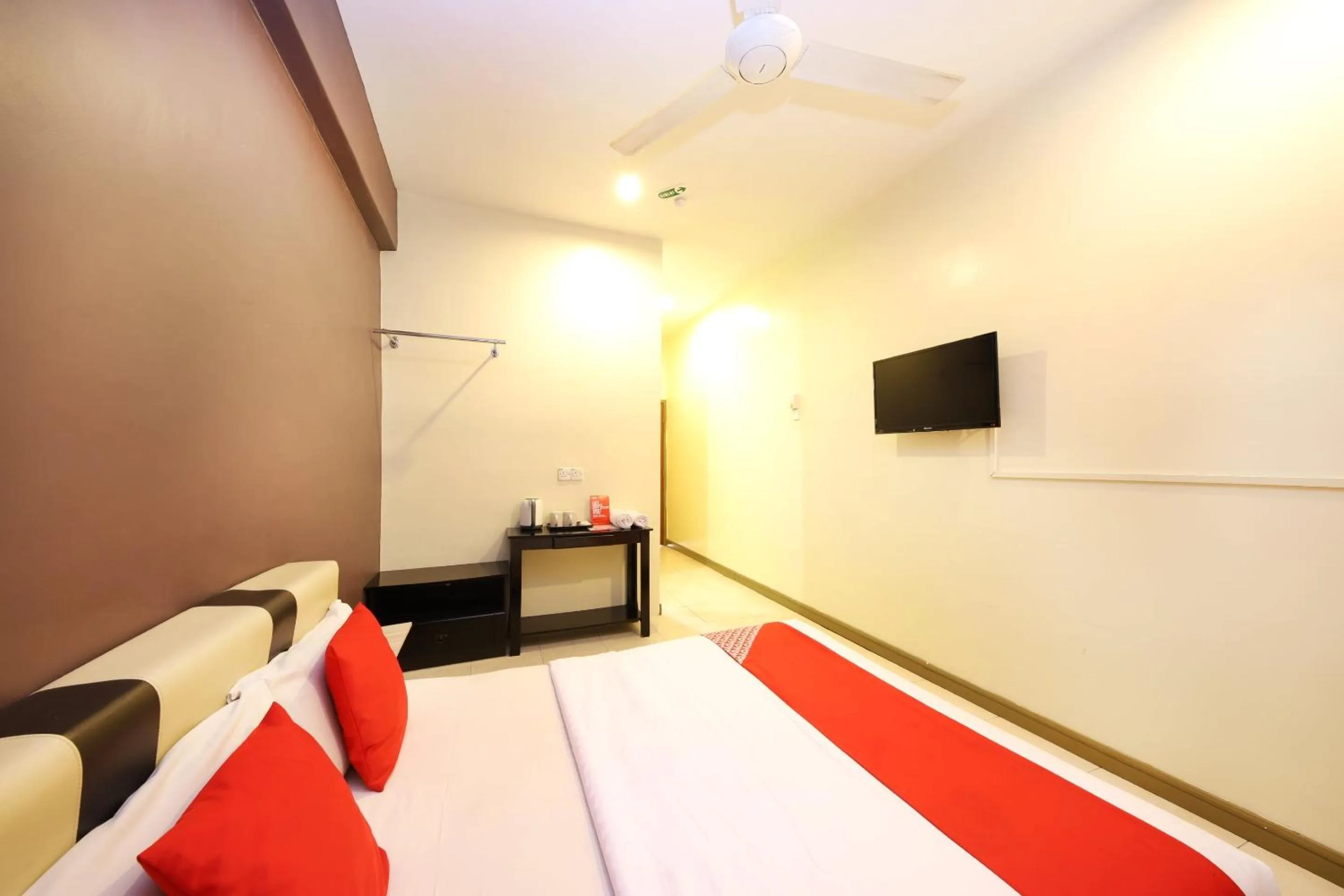 Bedroom, Bed in Collection O Batu Ferringhi Beach formerly ESQ Ferringhi