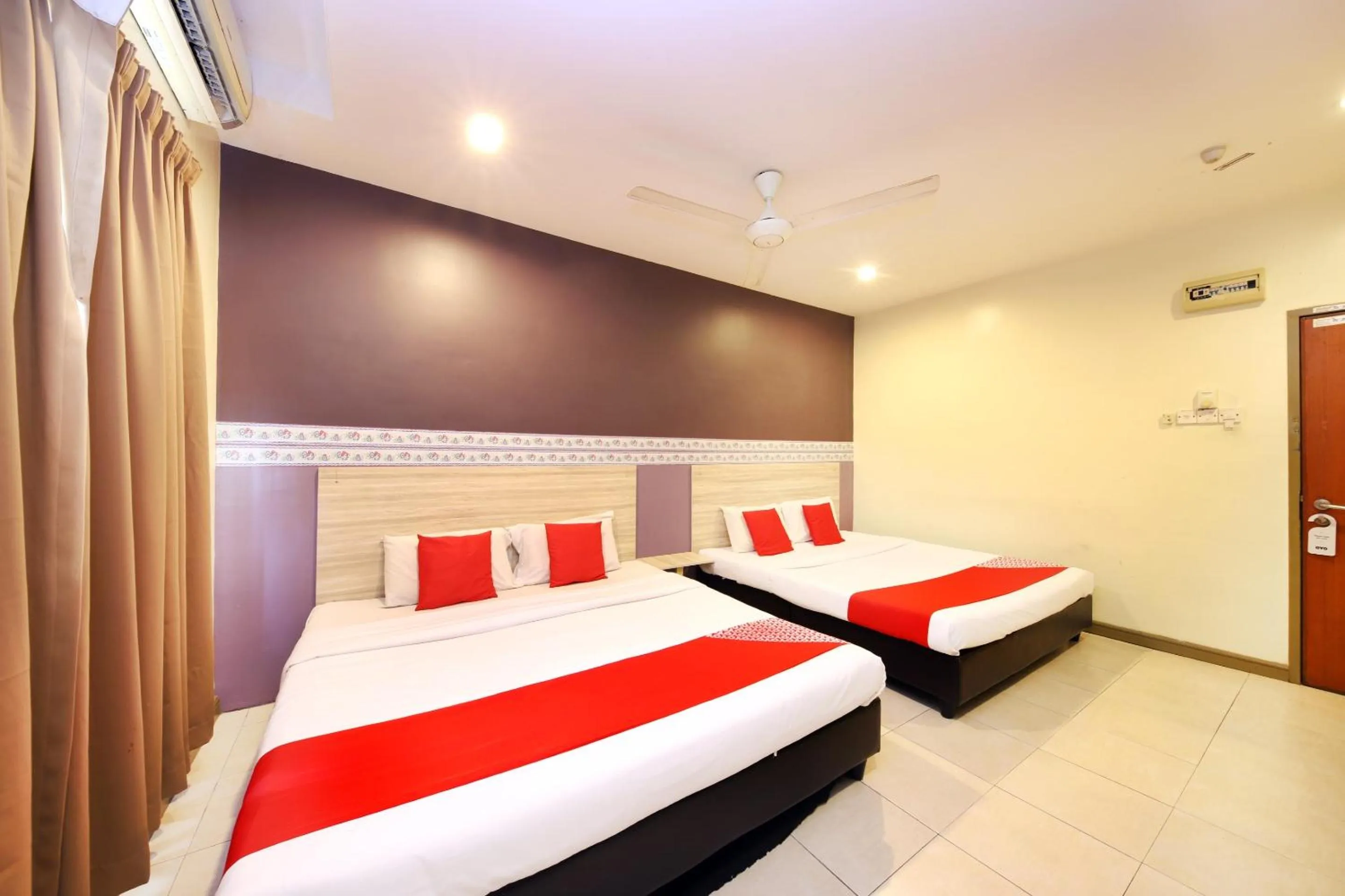 Bedroom, Bed in Collection O Batu Ferringhi Beach formerly ESQ Ferringhi