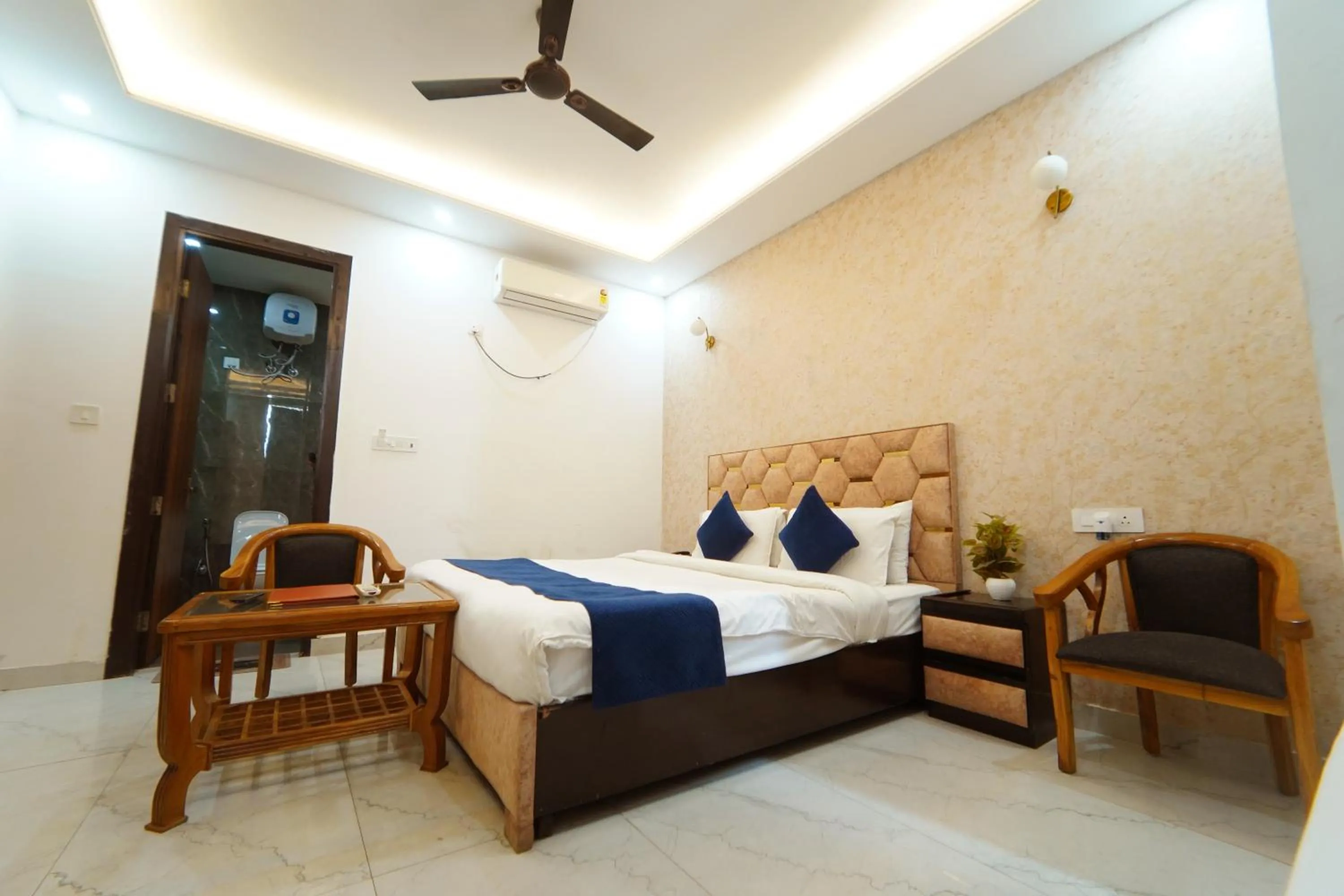 Bedroom in MK Regency