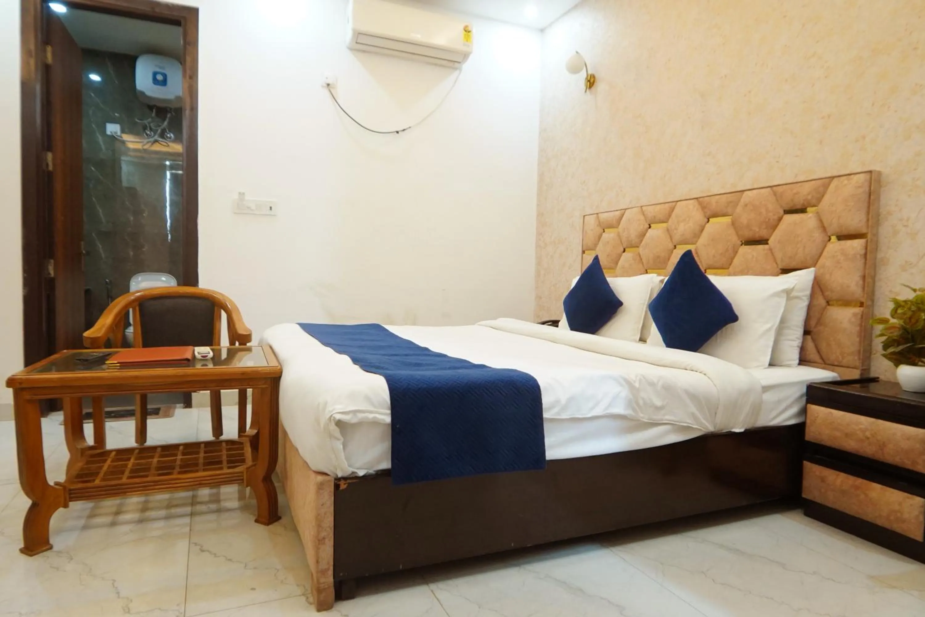 Bedroom in MK Regency