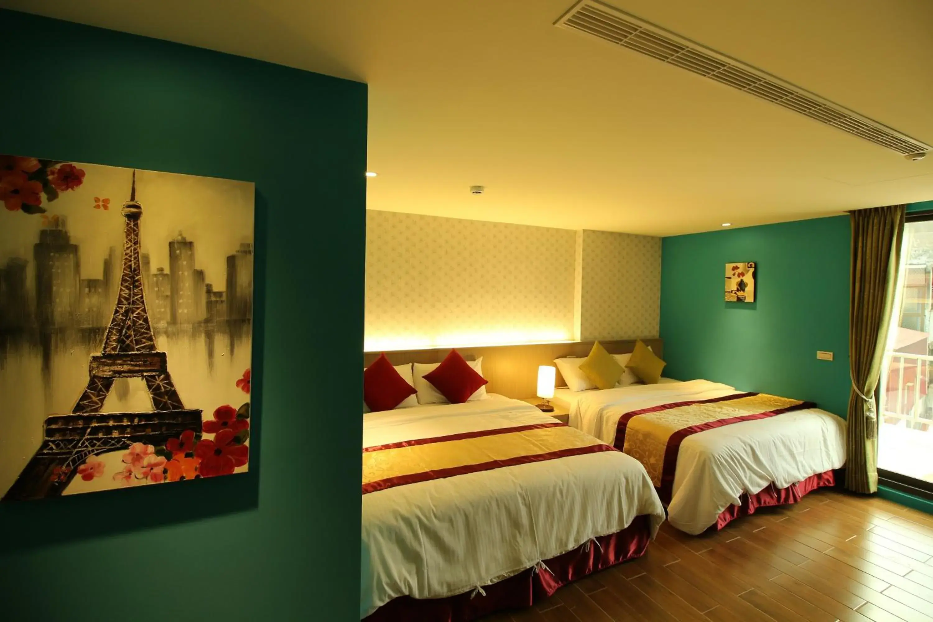 Queen Room with Two Queen Beds in Maui B&B Queen Room with Two Queen Beds in Maui B&B