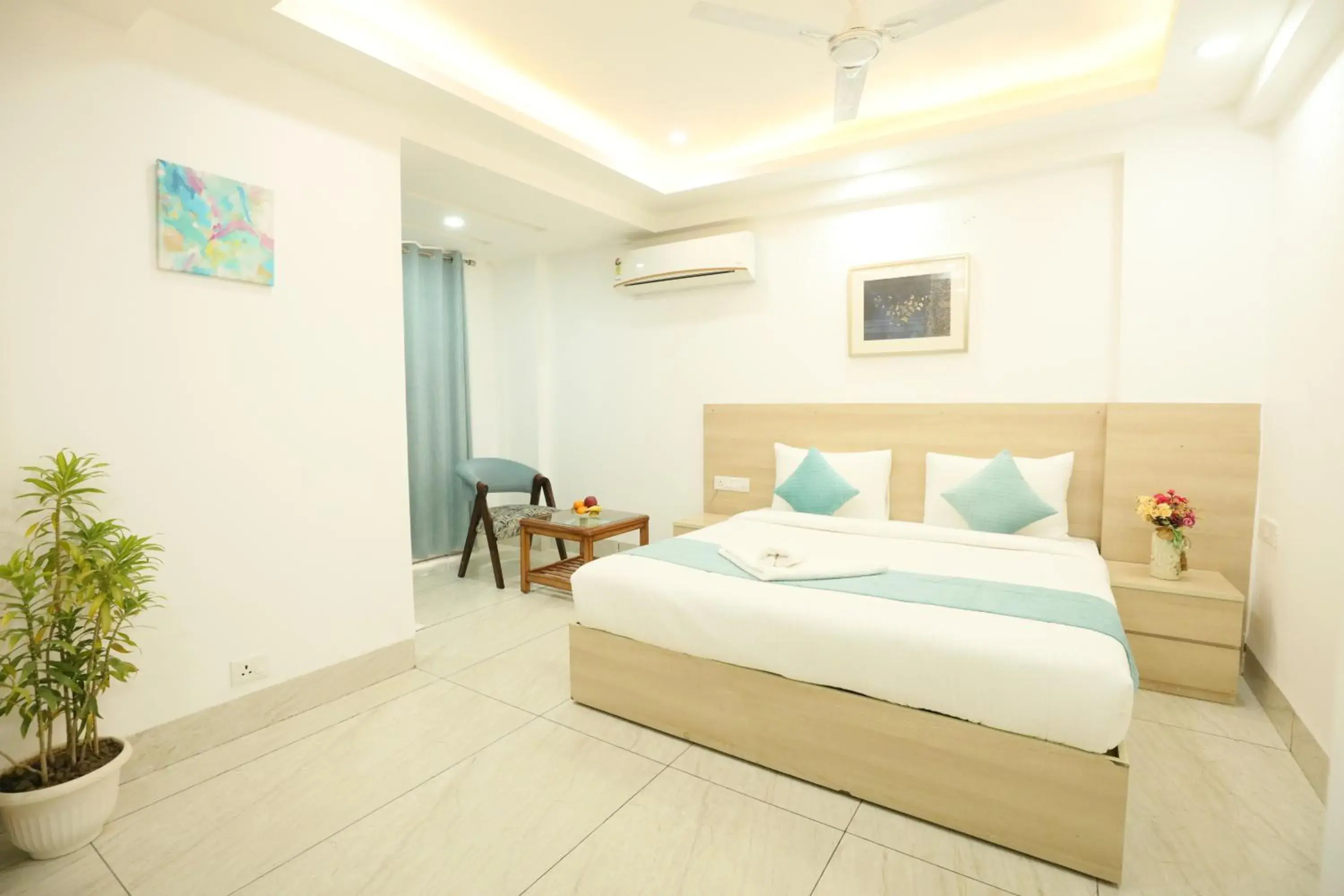 Deluxe Room in CORPORATE STAYS-Golf Course Road Deluxe Room in CORPORATE STAYS-Golf Course Road