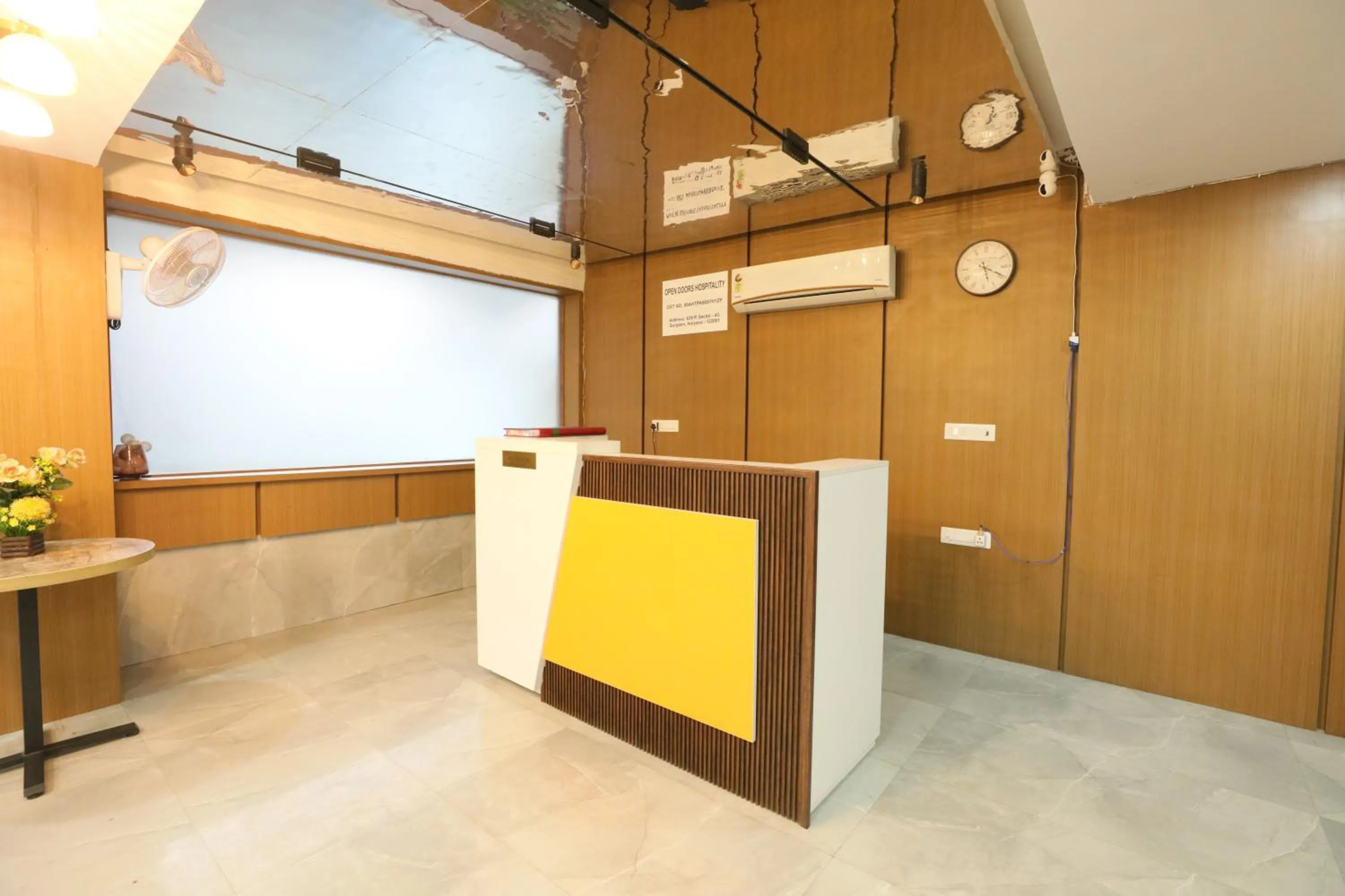 Lobby or reception in CORPORATE STAYS-Golf Course Road