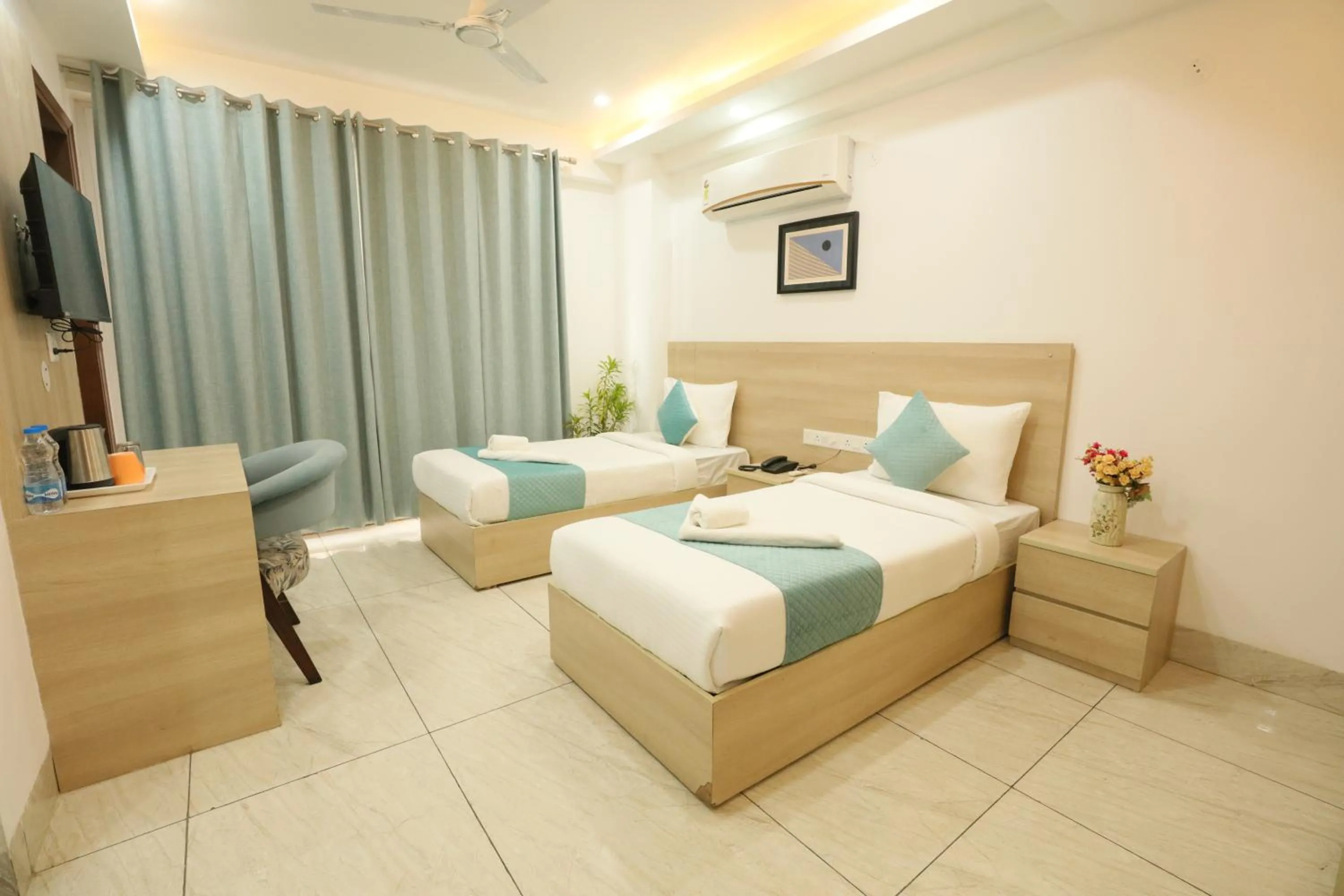 Bedroom, Bed in CORPORATE STAYS-Golf Course Road