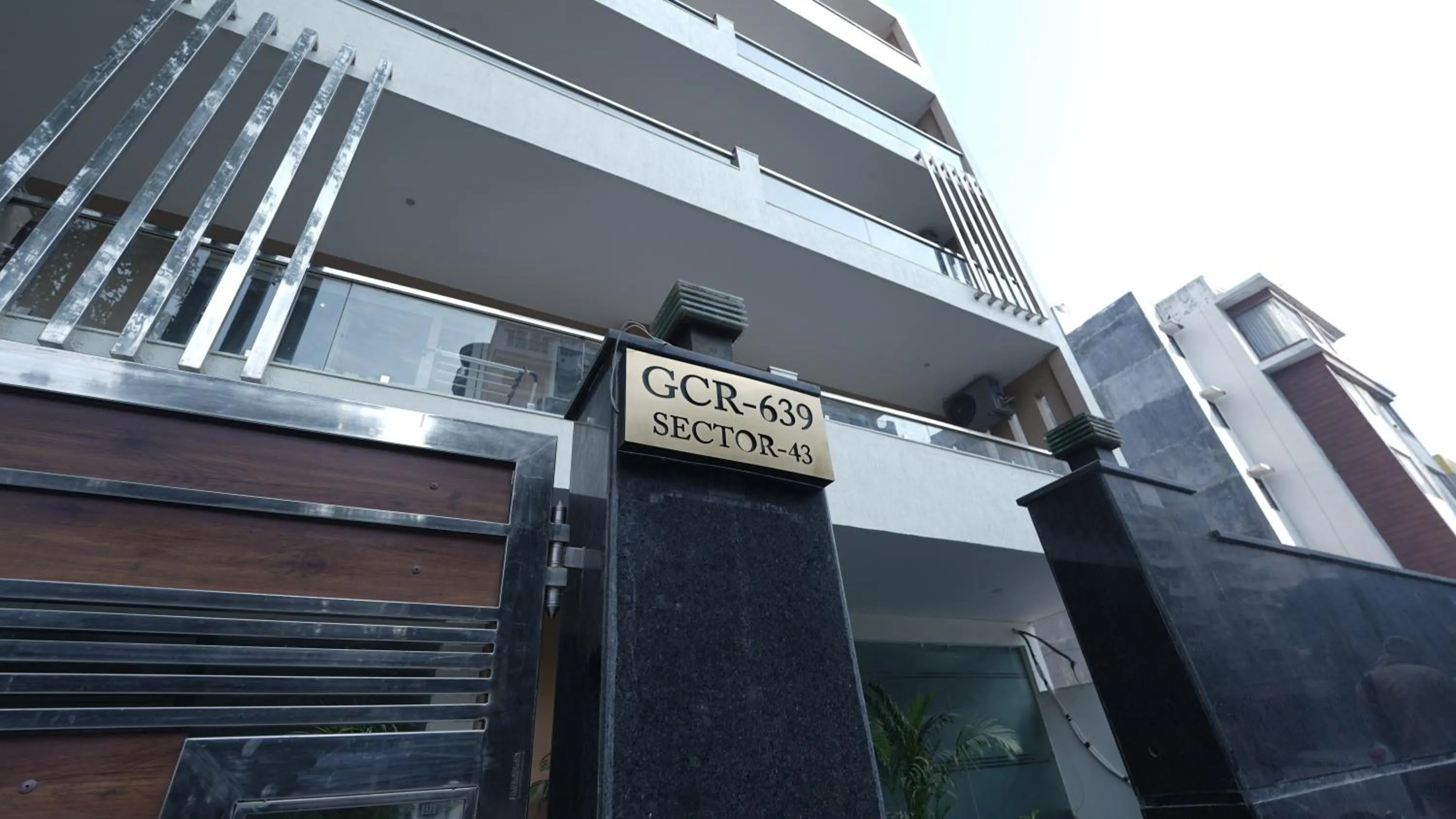 Property building in CORPORATE STAYS-Golf Course Road