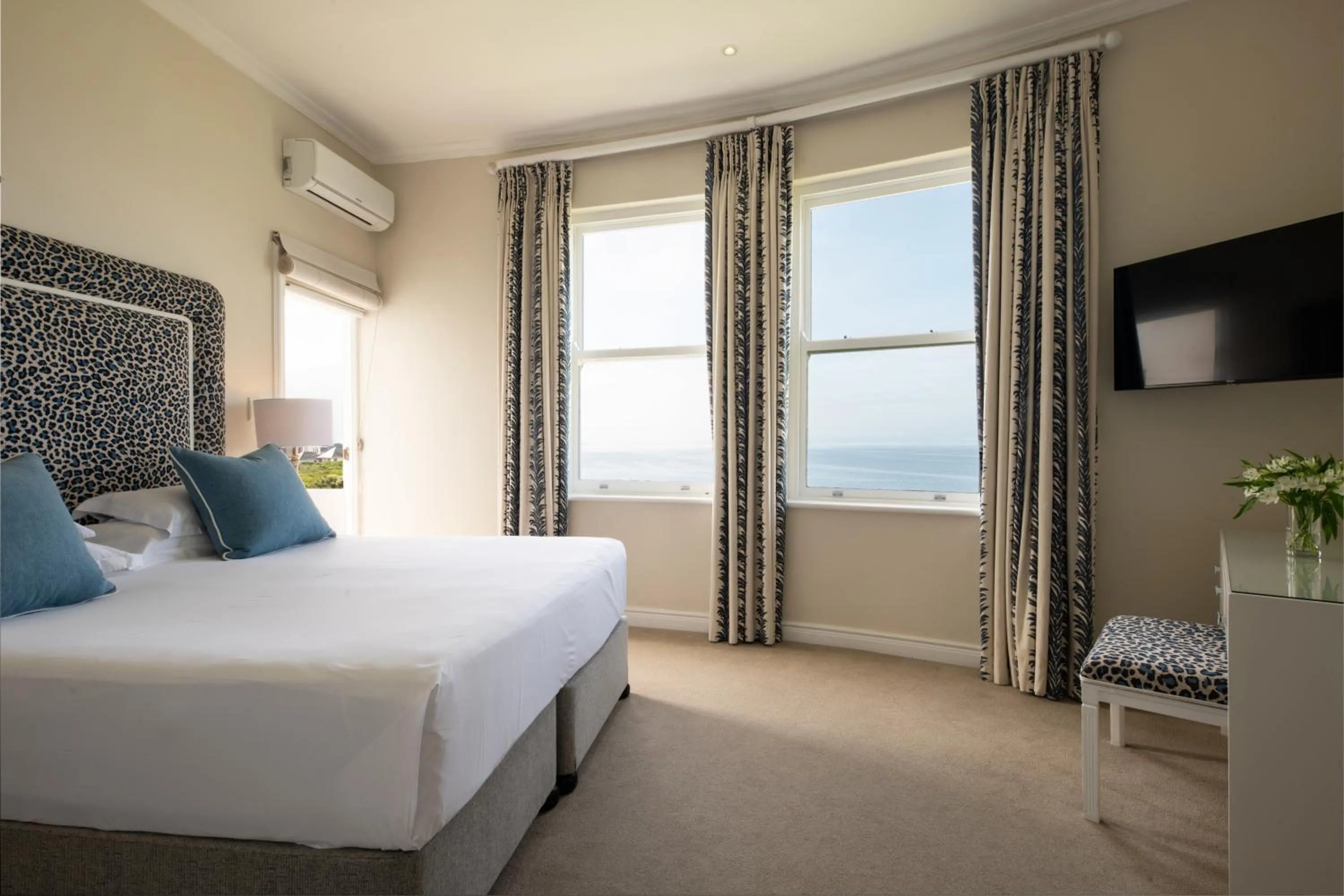 Bedroom, Bed in The Marine Hermanus