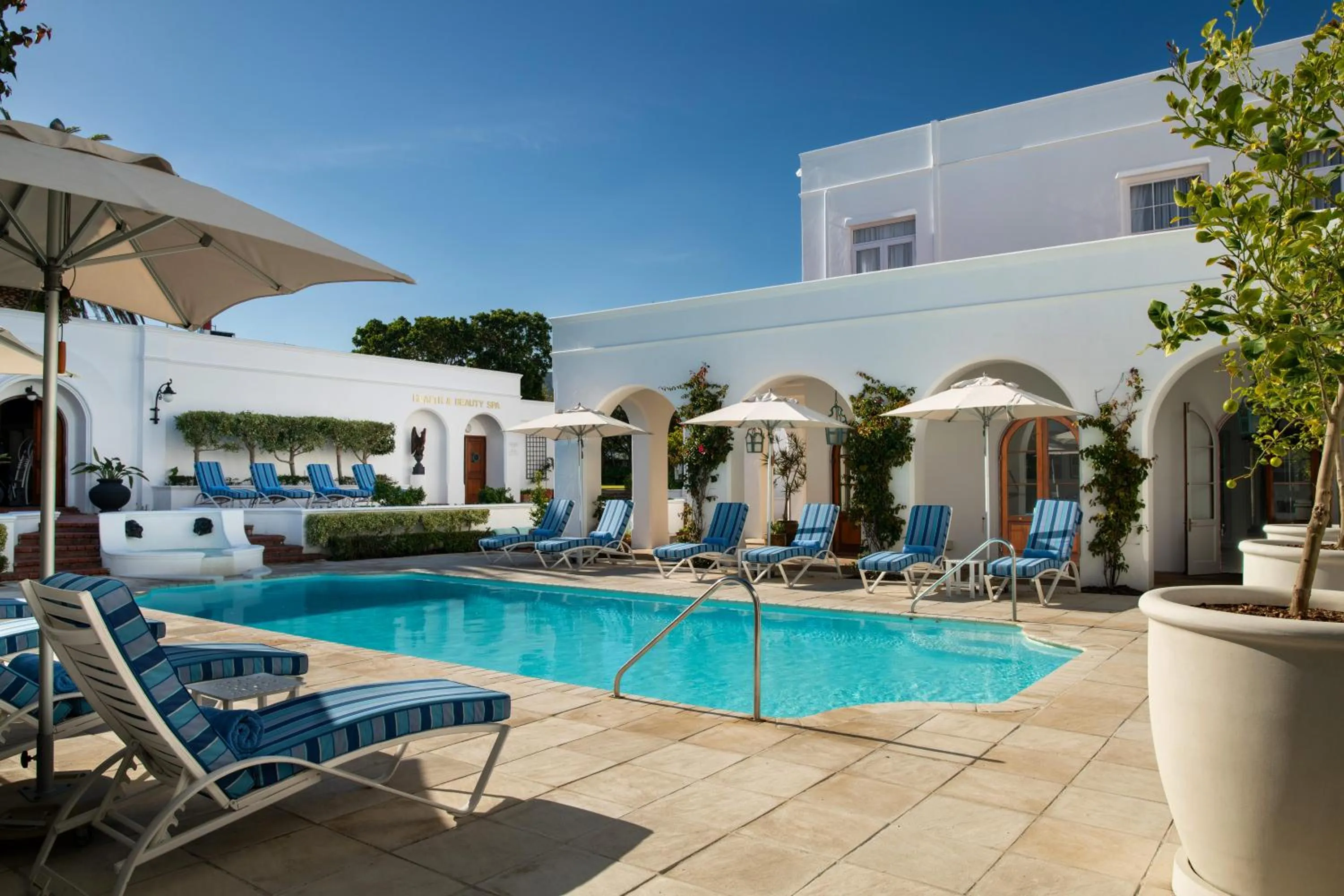 Swimming pool in The Marine Hermanus