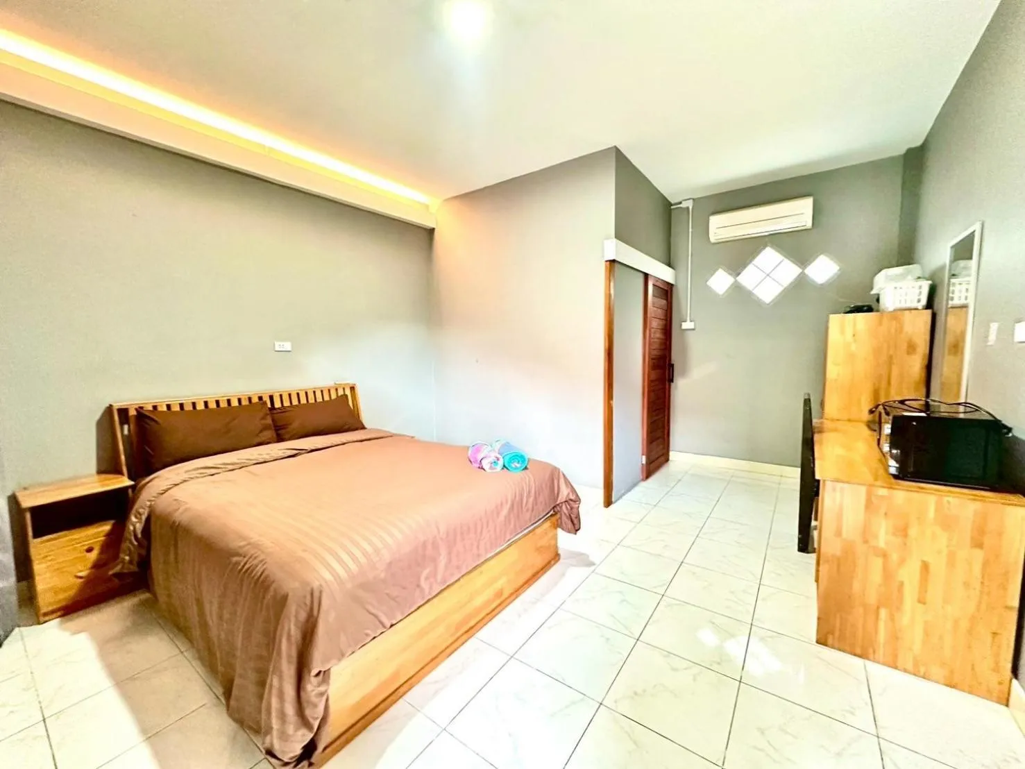 Bed in The Scenery Beach Resort