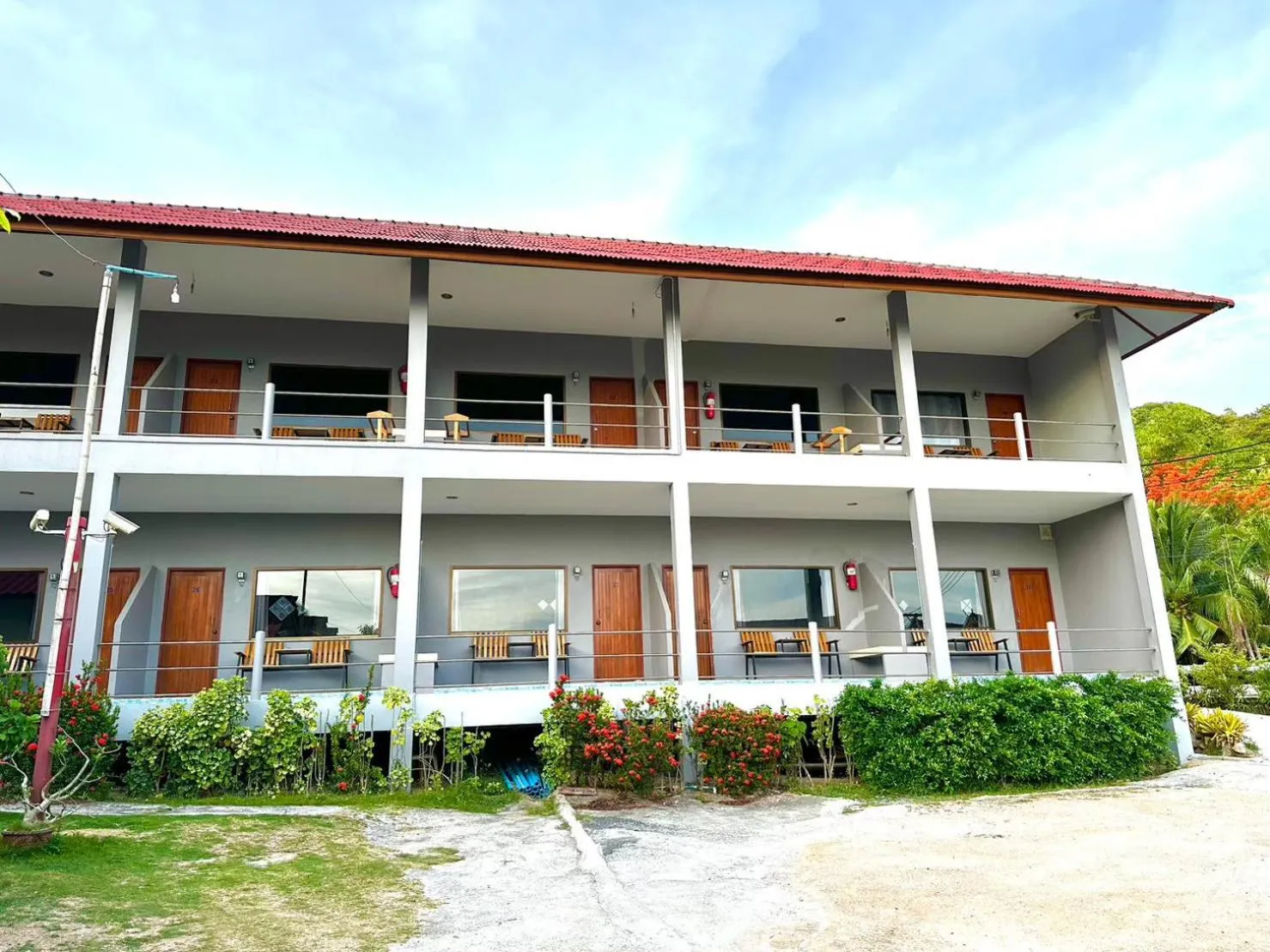 Photo of the whole room in The Scenery Beach Resort