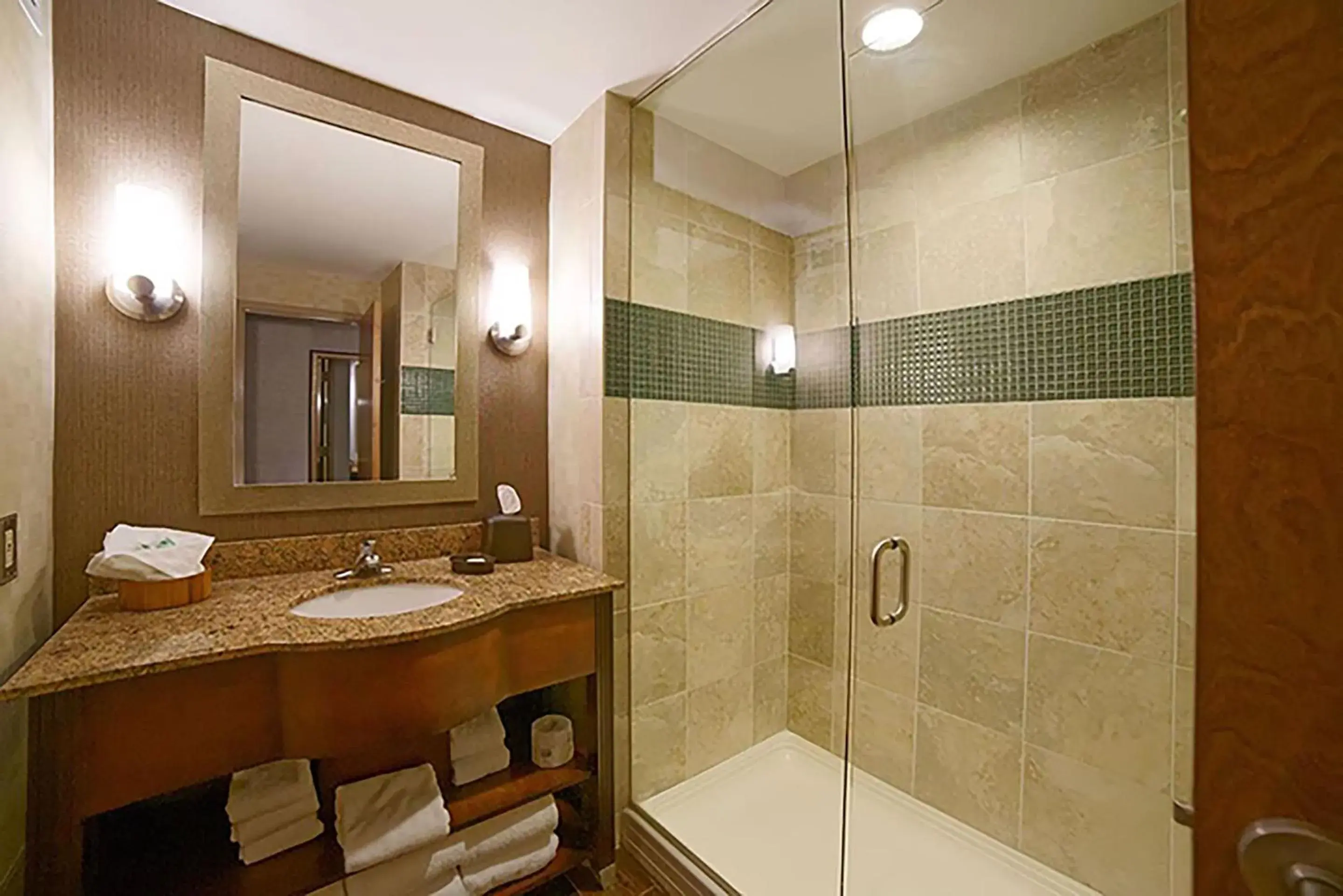 Standard King Room in Riverwalk Casino Hotel Standard King Room in Riverwalk Casino Hotel