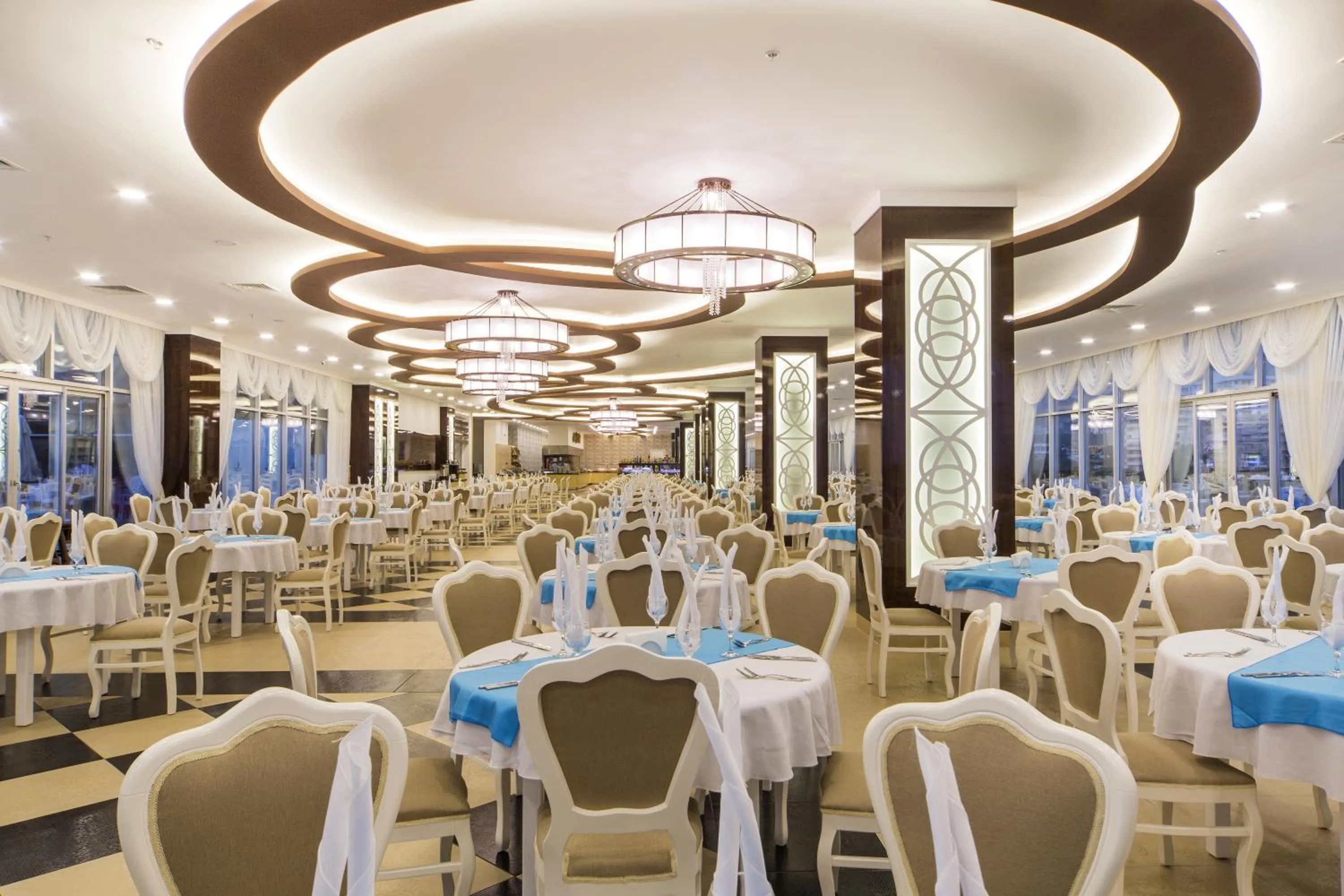 Restaurant/places to eat in Sun Star Resort Hotel