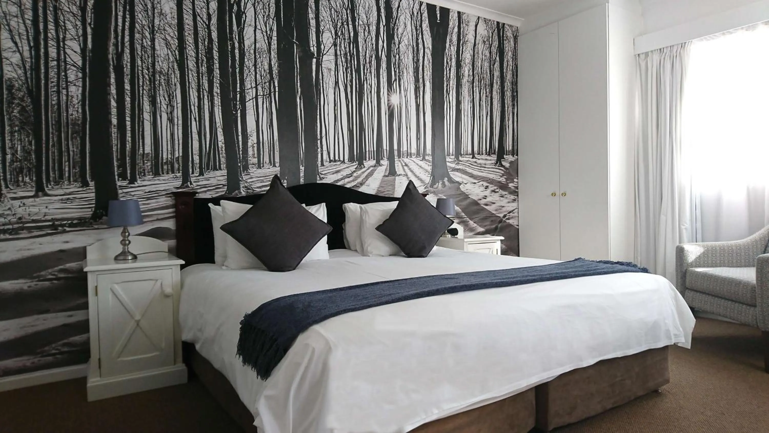 Photo of the whole room in Best Western Cape Suites Hotel