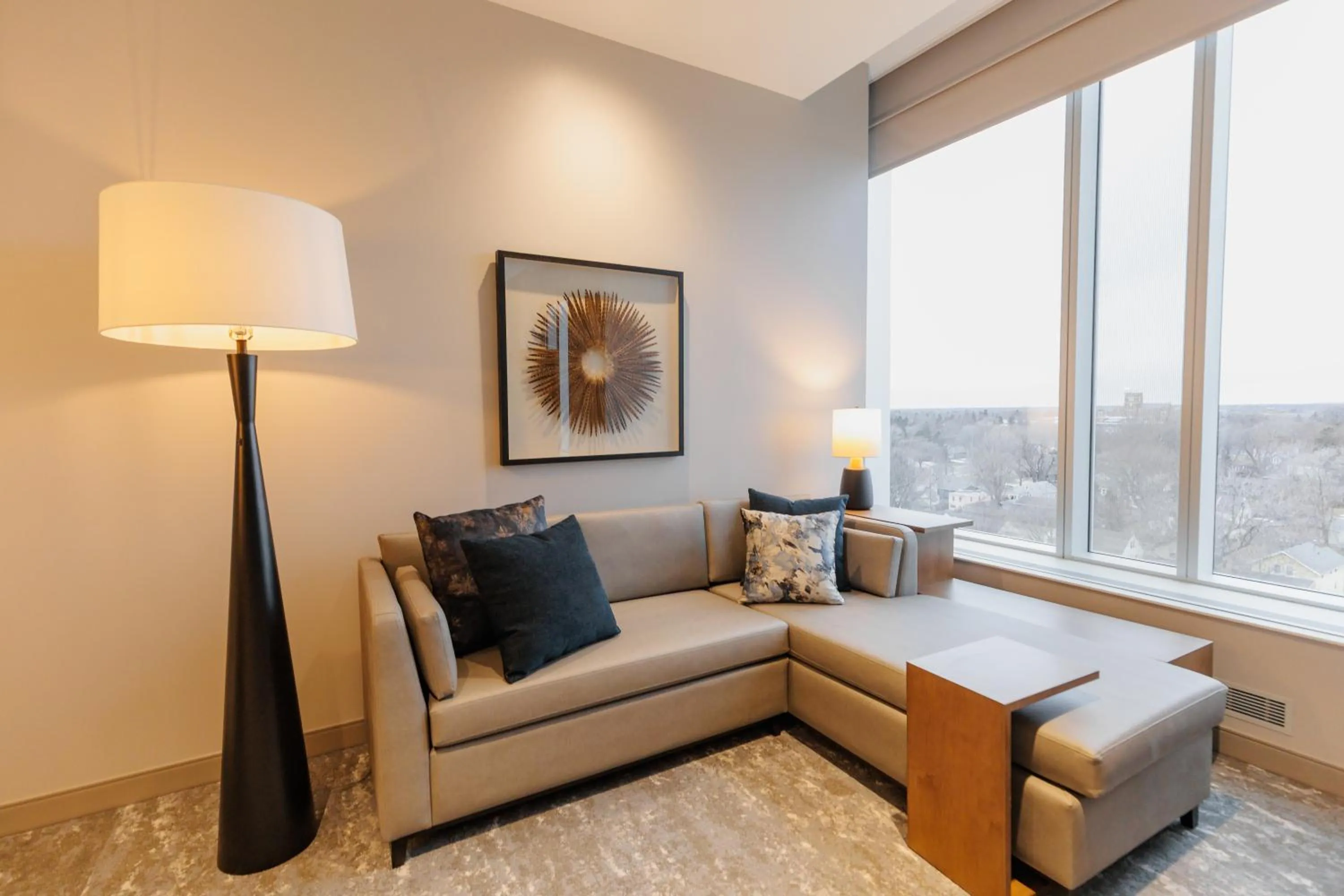 Living room in Highpoint Hotel