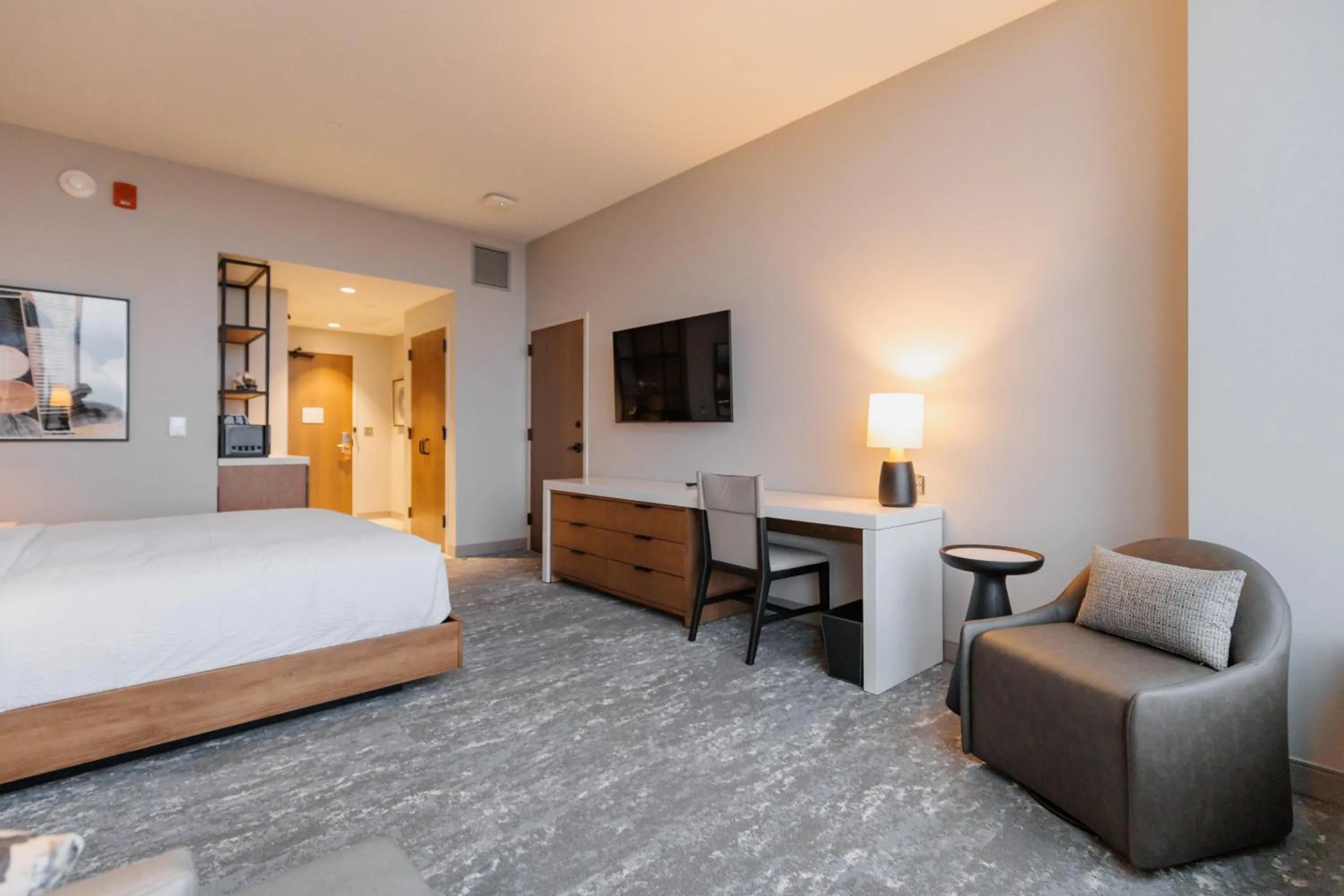 Photo of the whole room, Bed in Highpoint Hotel