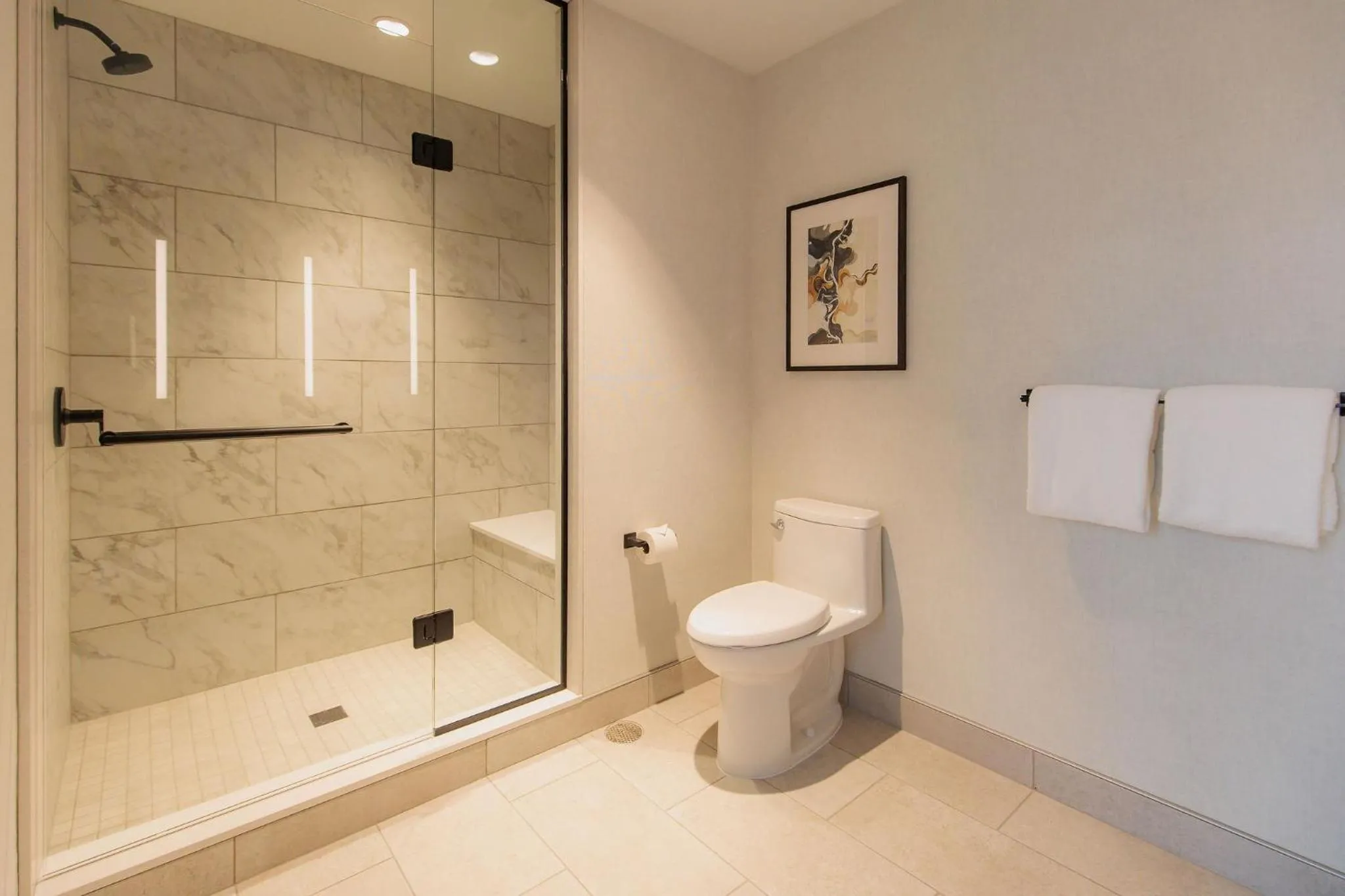 Toilet in Highpoint Hotel