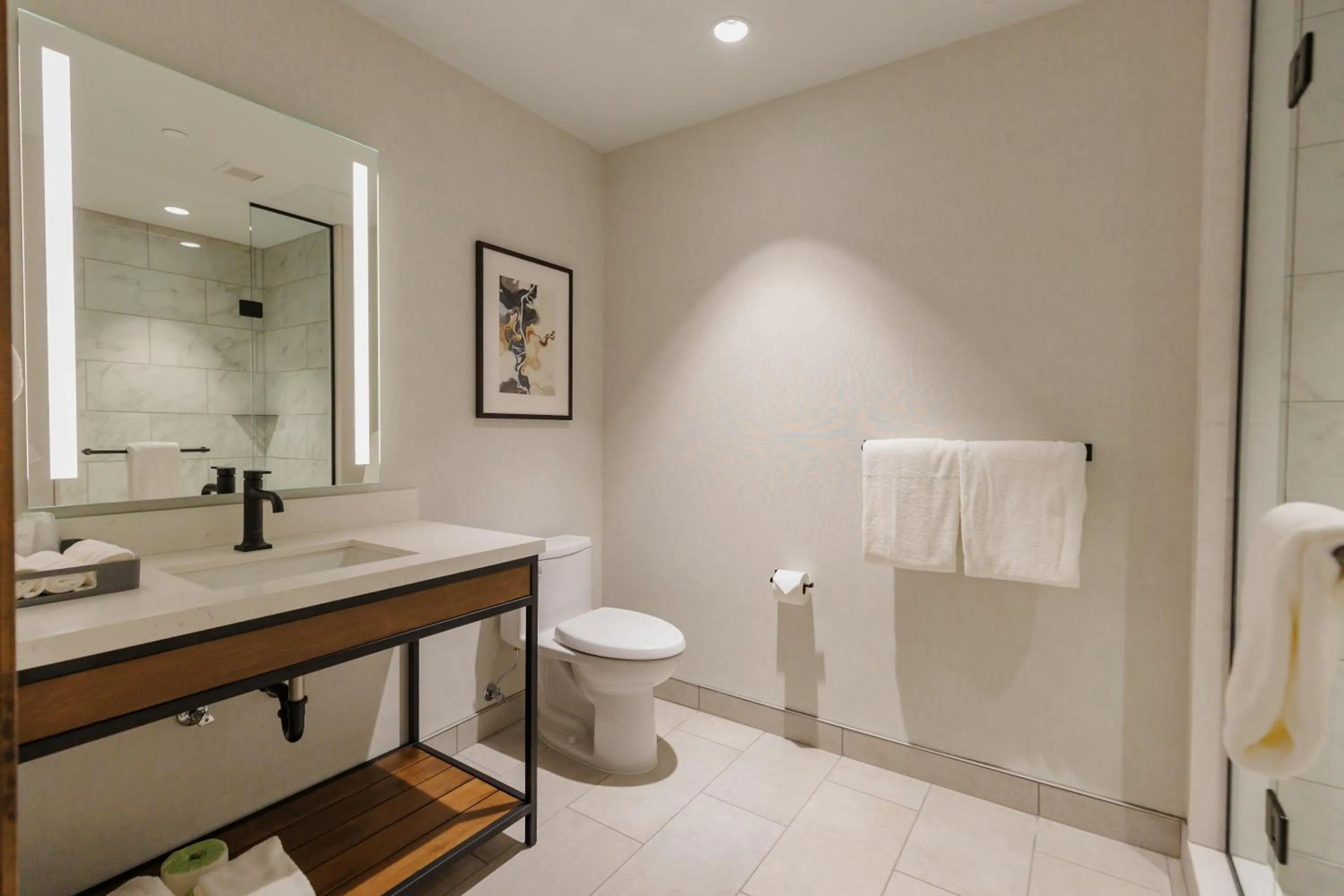Bathroom in Highpoint Hotel