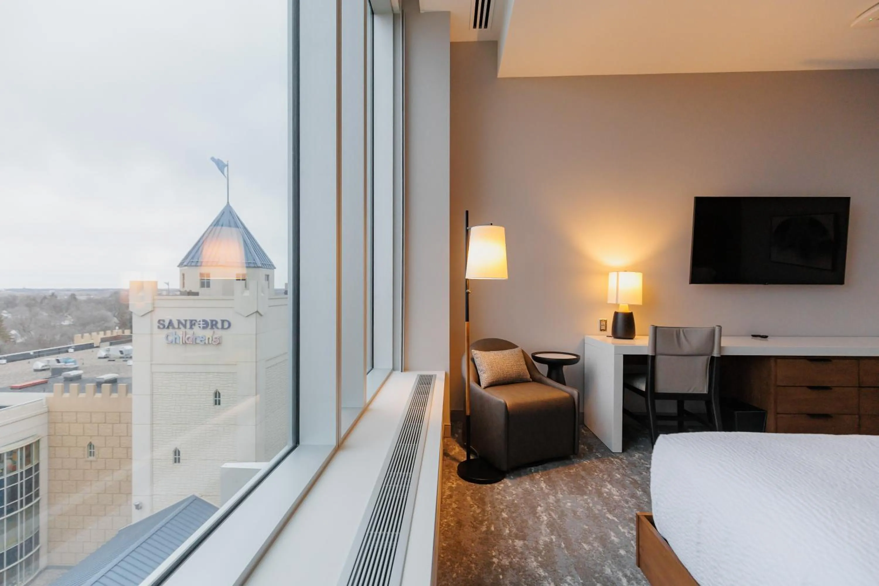 View (from property/room), Bed in Highpoint Hotel