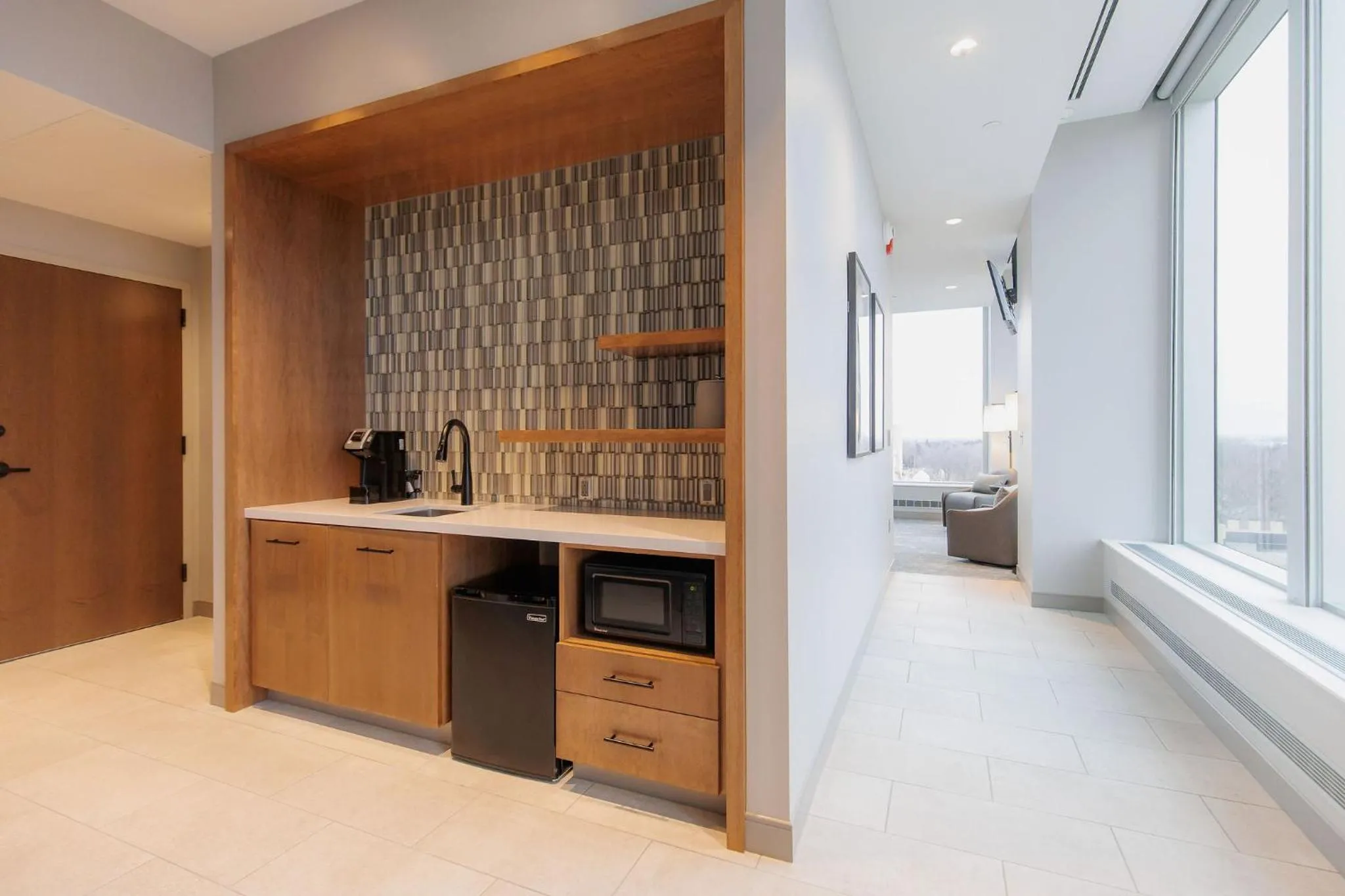 Kitchen or kitchenette in Highpoint Hotel