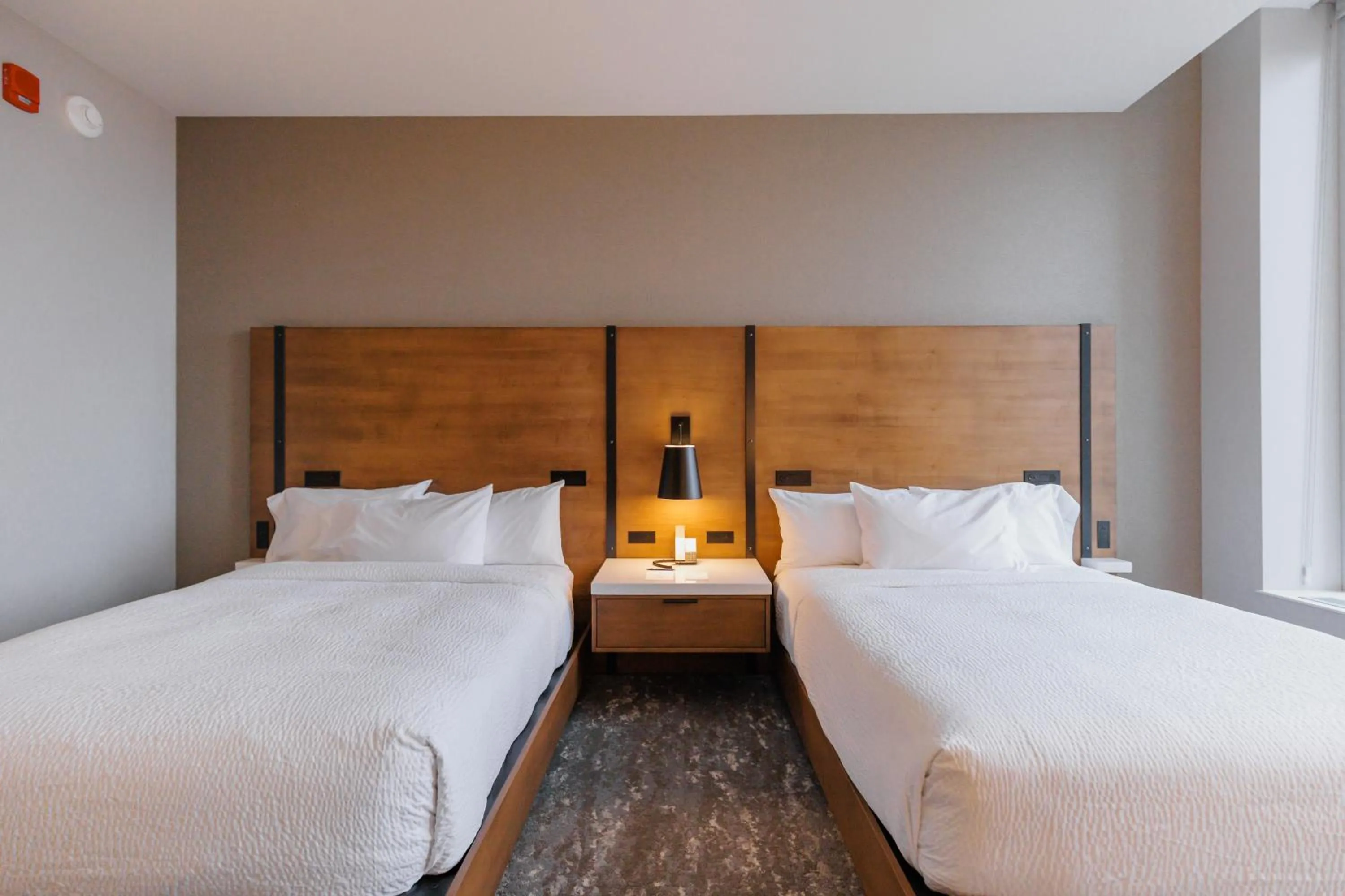 Bedroom, Bed in Highpoint Hotel
