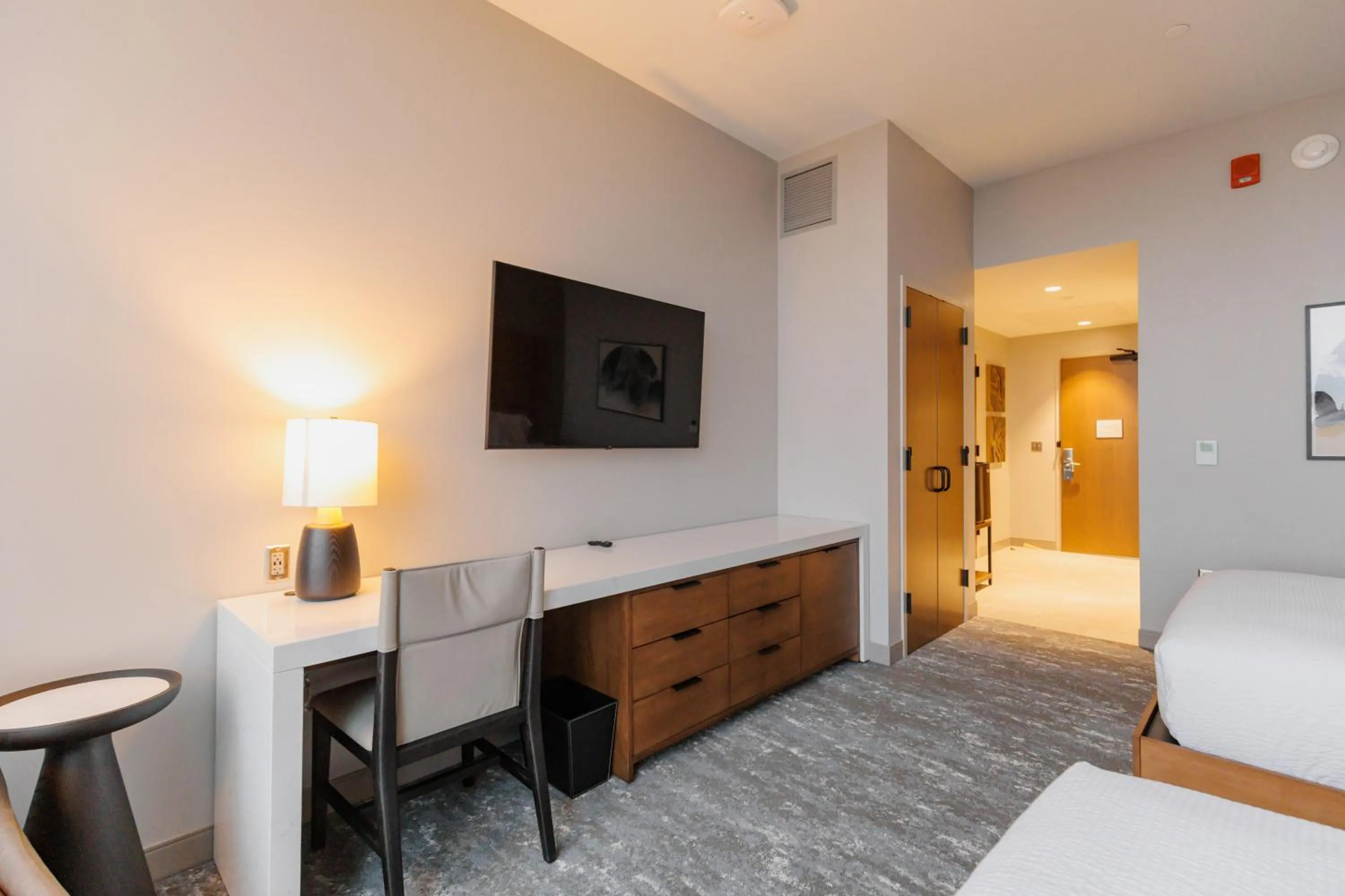 Photo of the whole room, Bed in Highpoint Hotel
