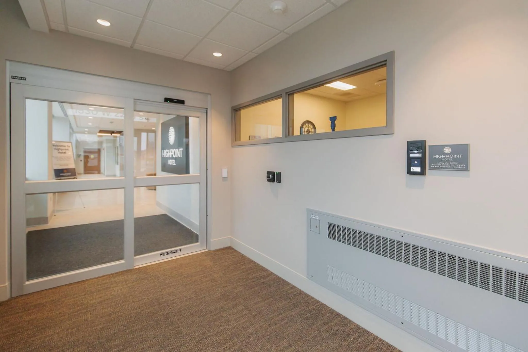 Facade/entrance in Highpoint Hotel