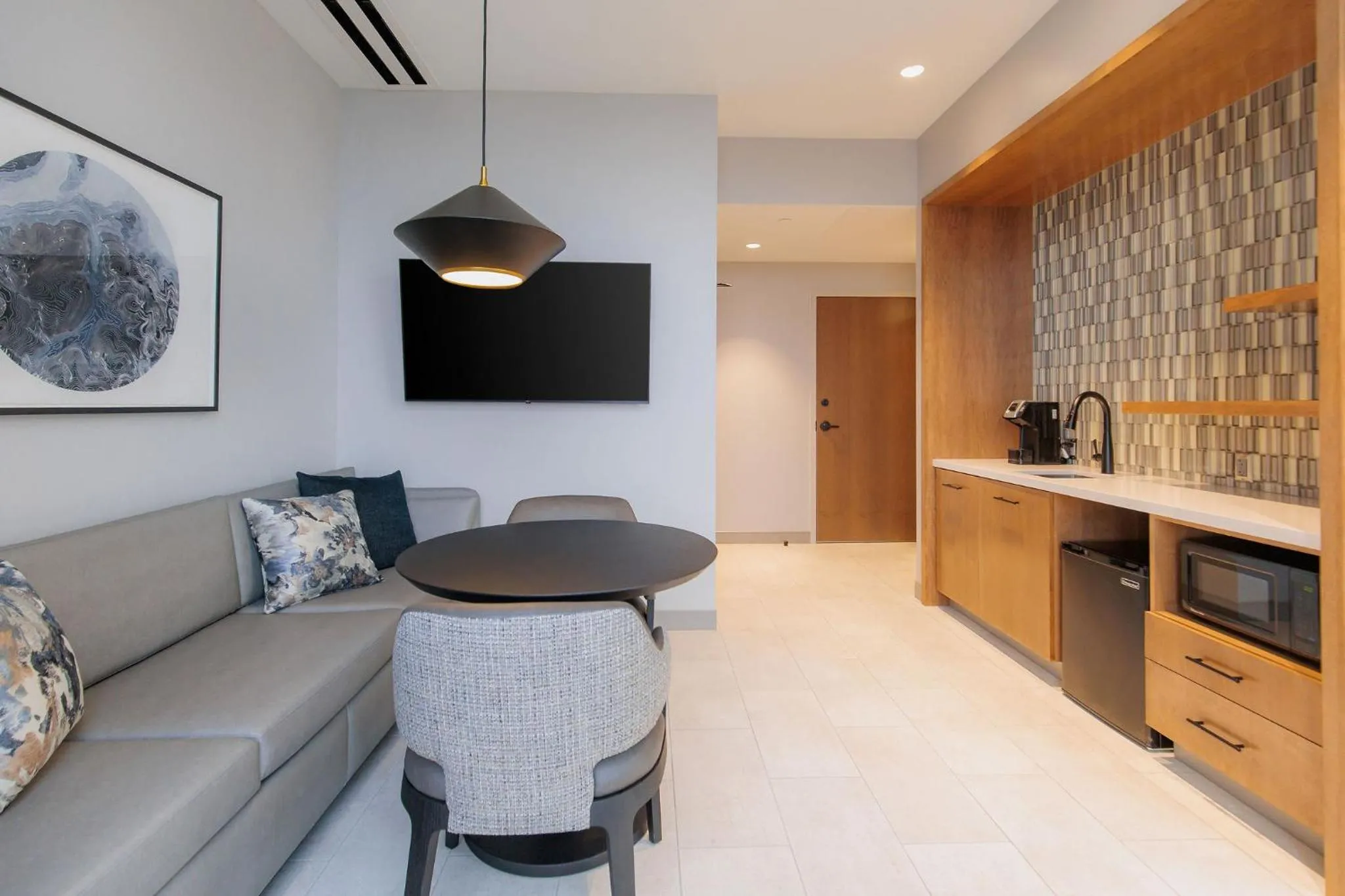 Seating area in Highpoint Hotel