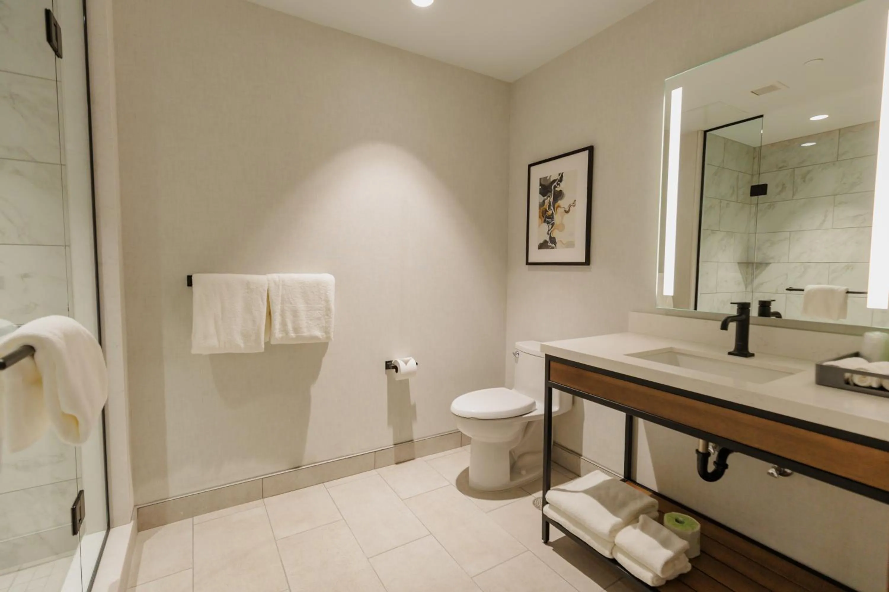 Bathroom in Highpoint Hotel