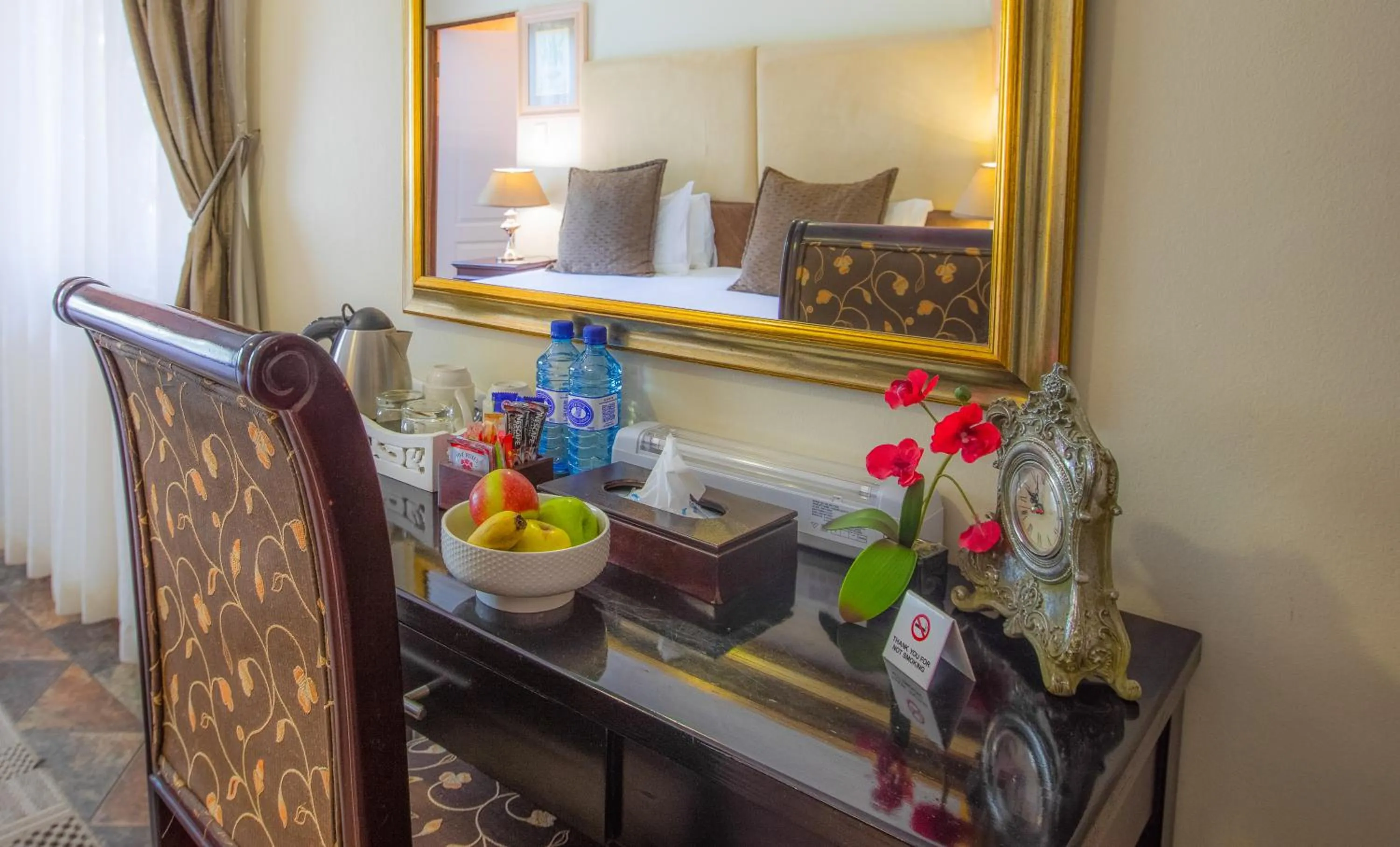 Coffee/tea facilities in At Heritage House