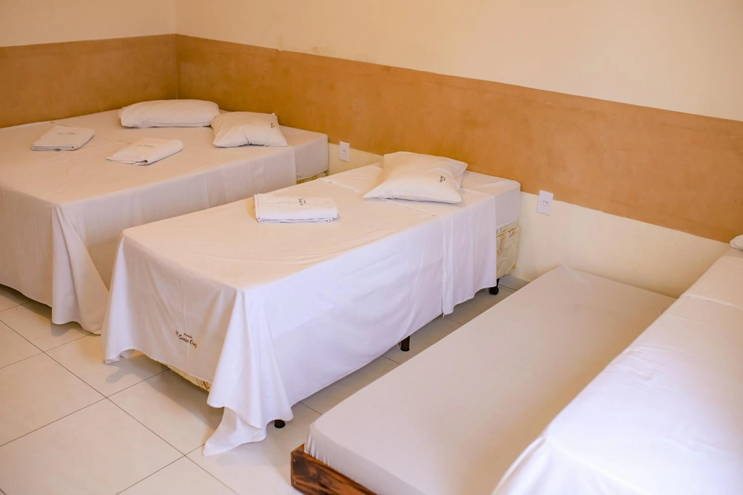 Bedroom, Bed in Pousada Santa Cruz