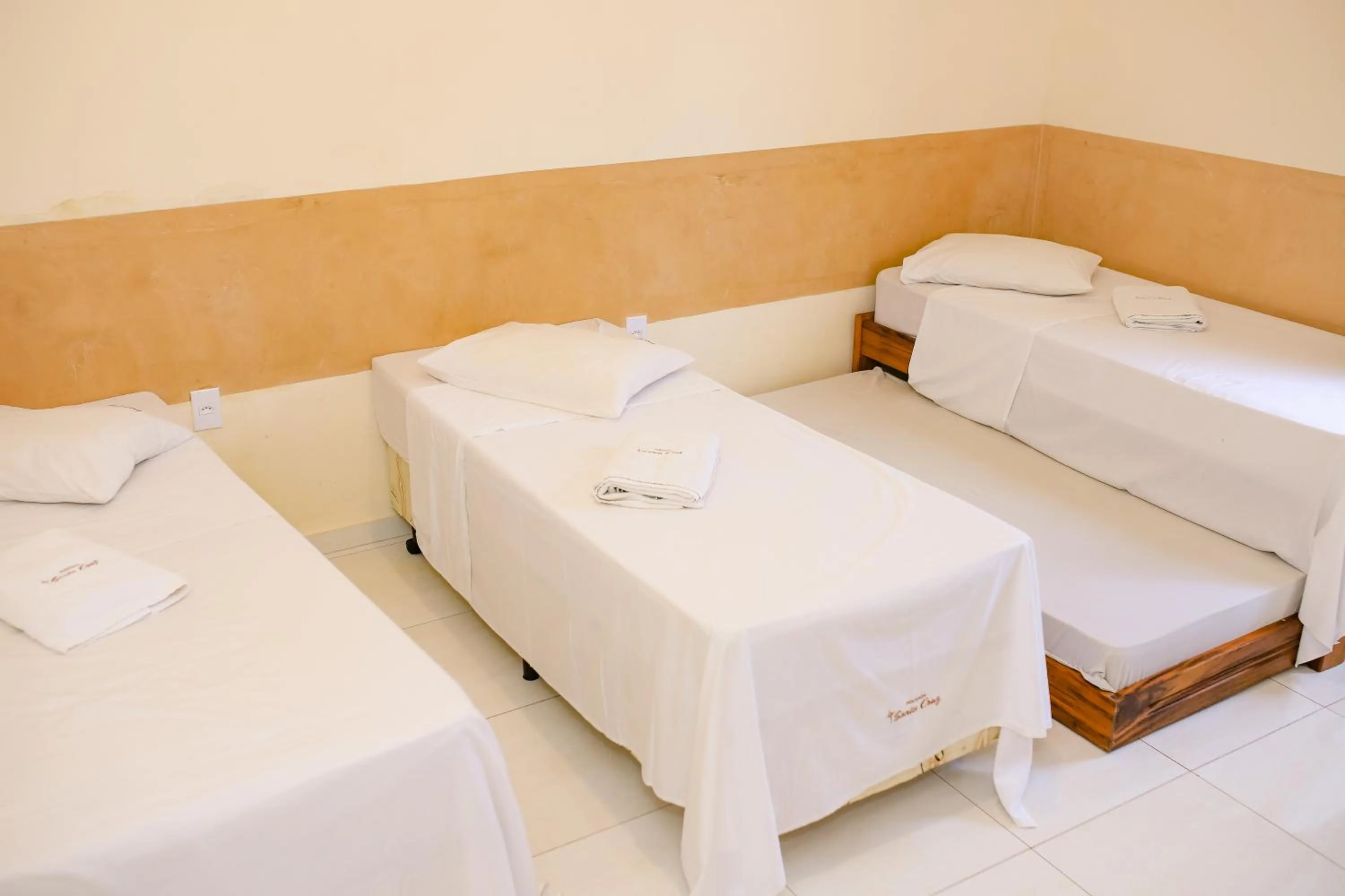 Photo of the whole room, Bed in Pousada Santa Cruz