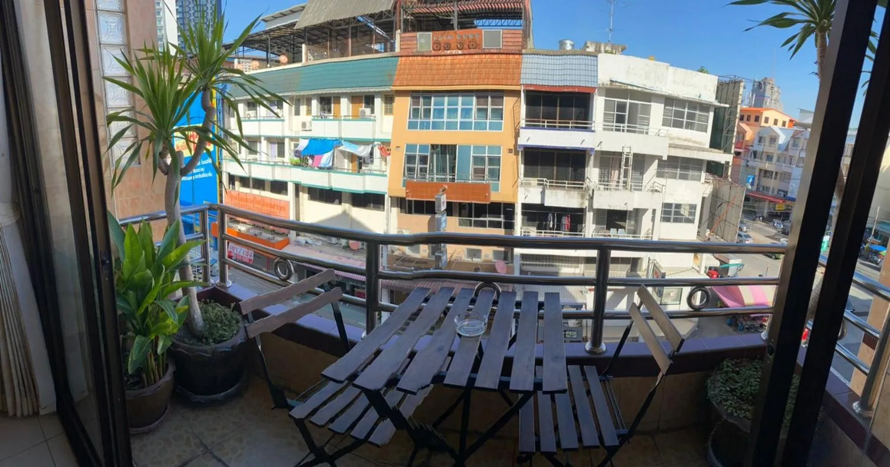 Patio in Seaview Sriracha Hotel