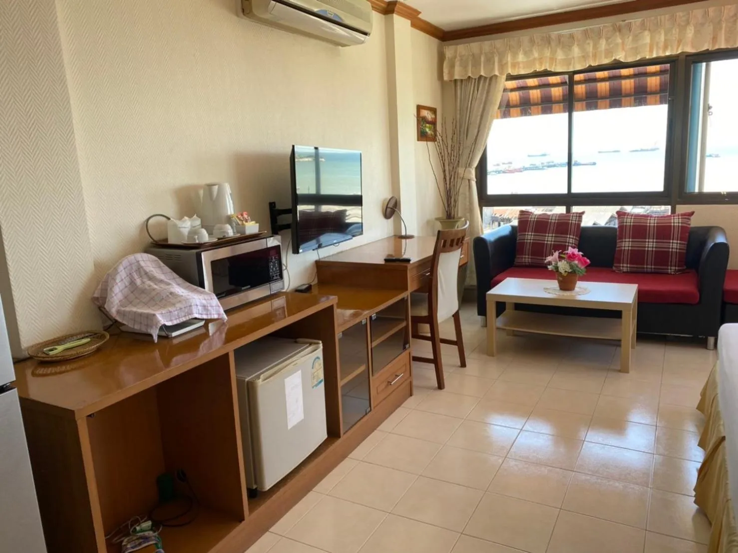 Seaview Sriracha Hotel