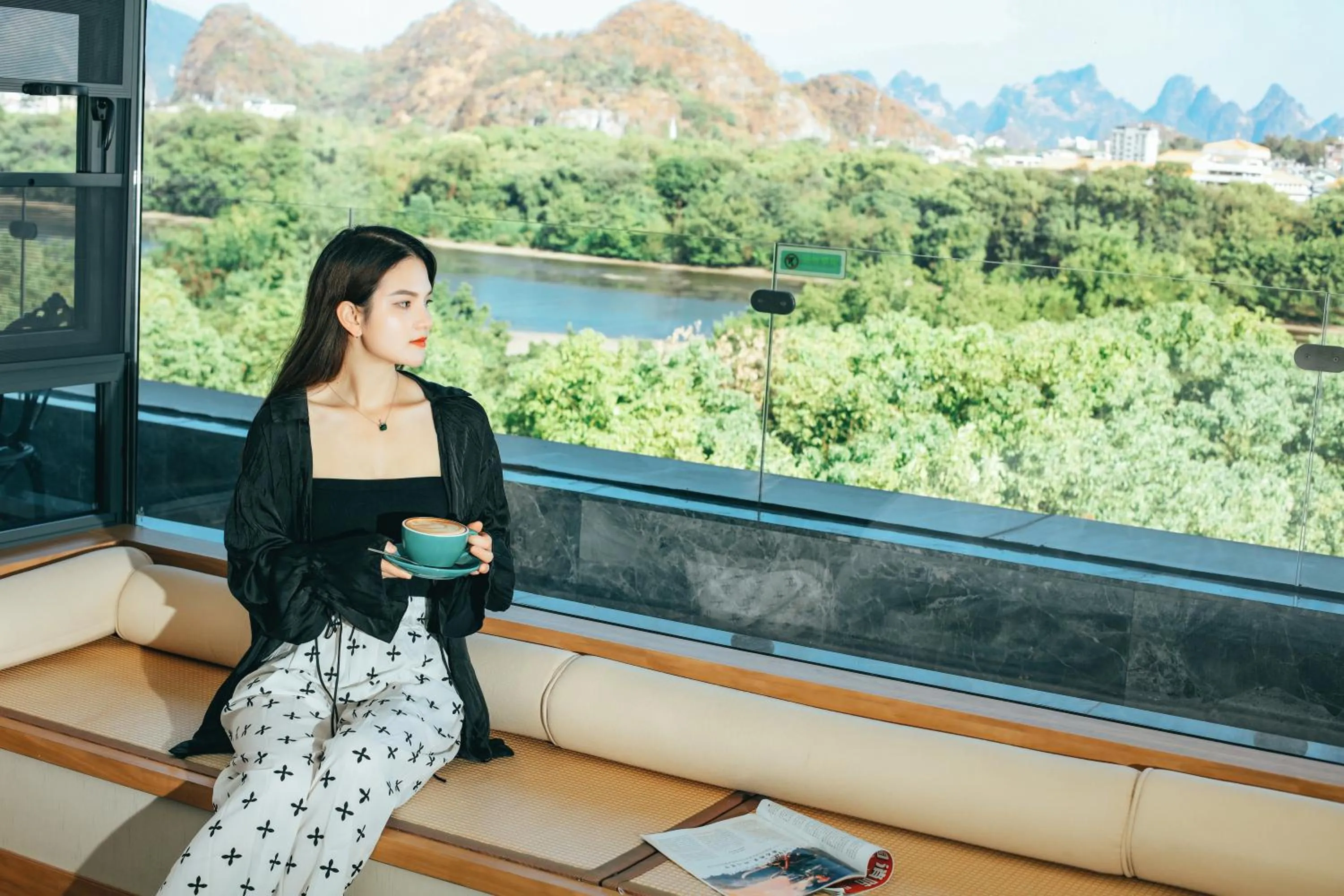 Day in Venus Royal Hotel Guilin Elephant Trunk Hill & Sun and Moon Twin Towers Branch