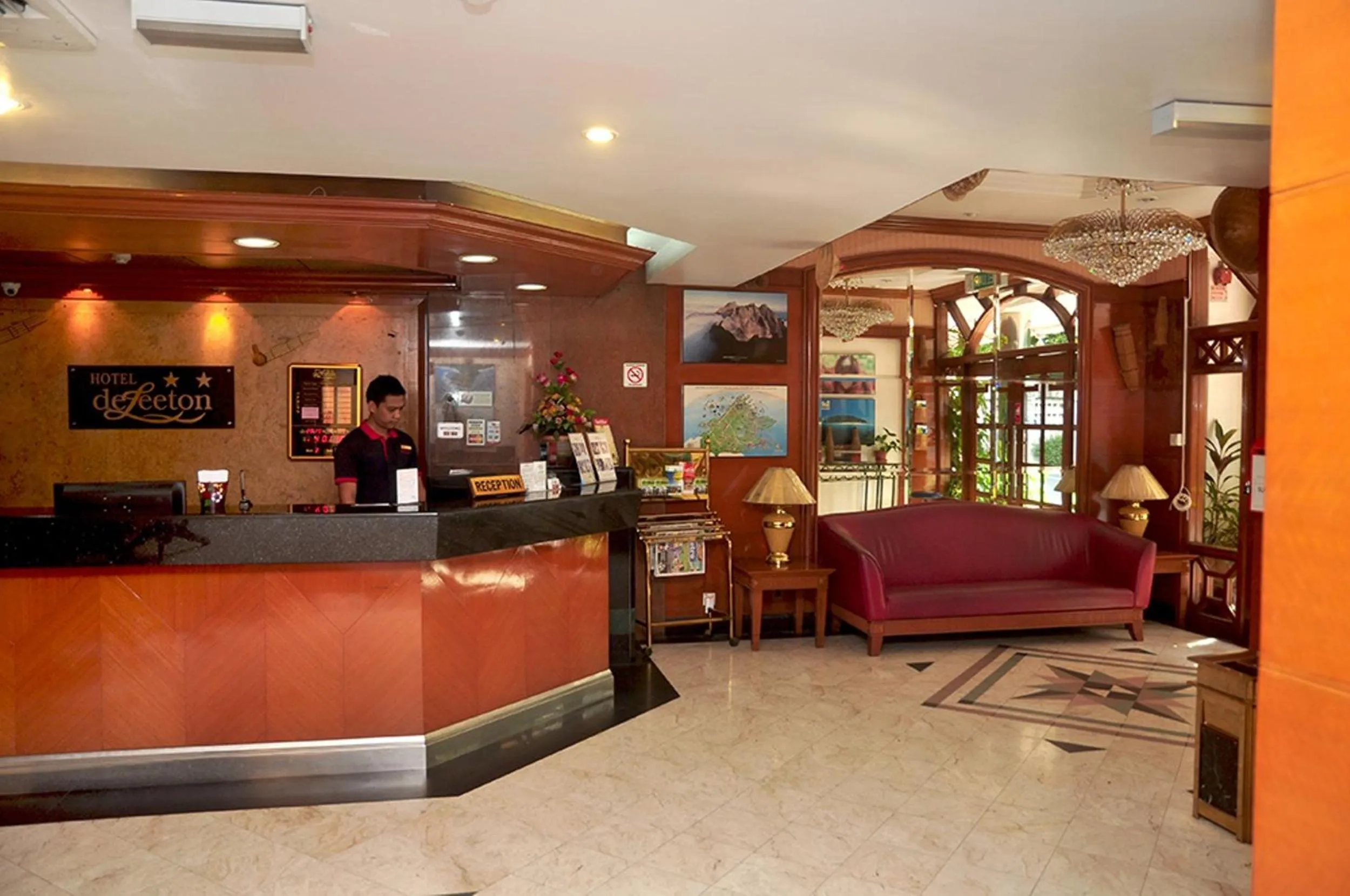 Lobby or reception in Hotel Deleeton