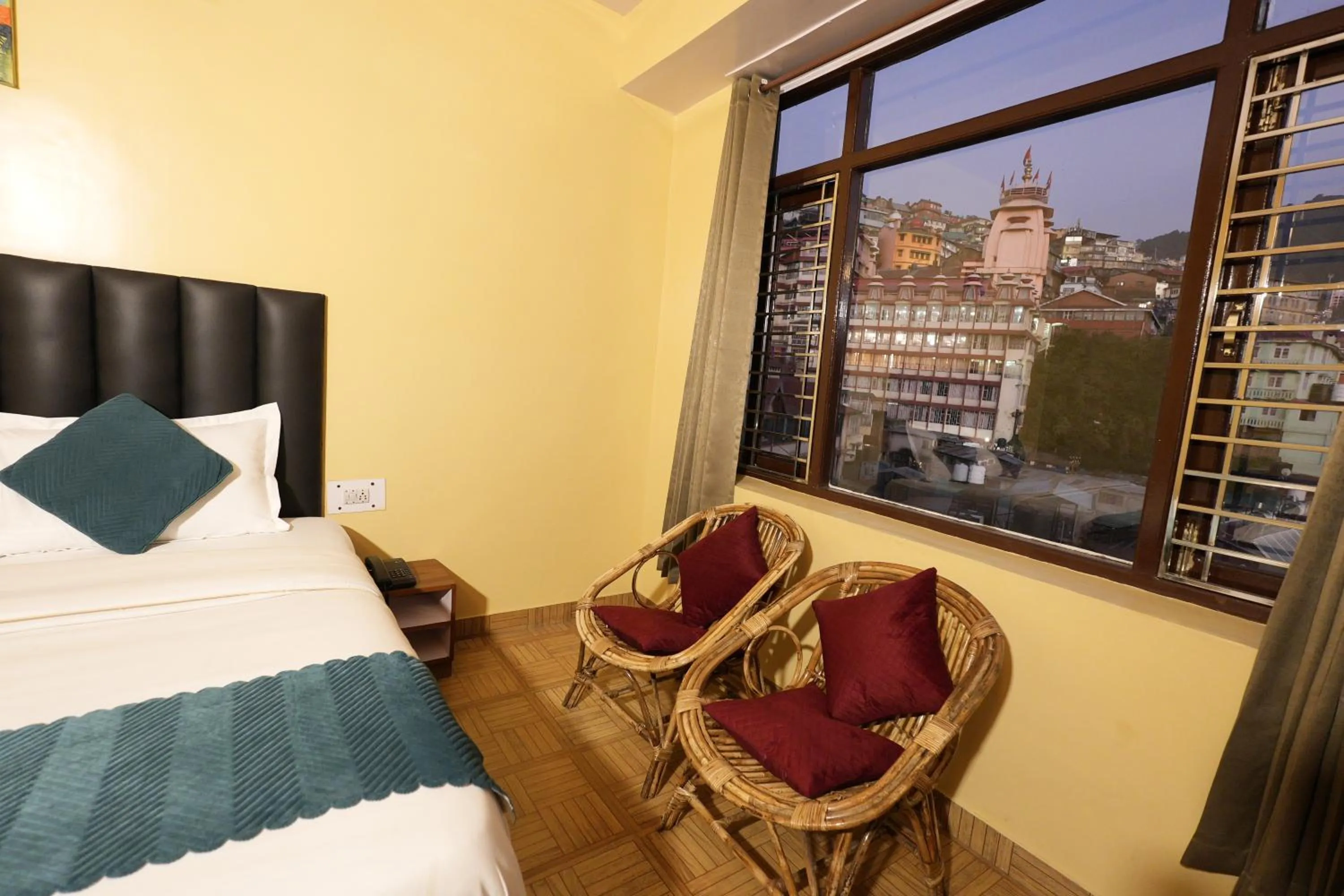 Seating area, Bed in Harmony Sentiments