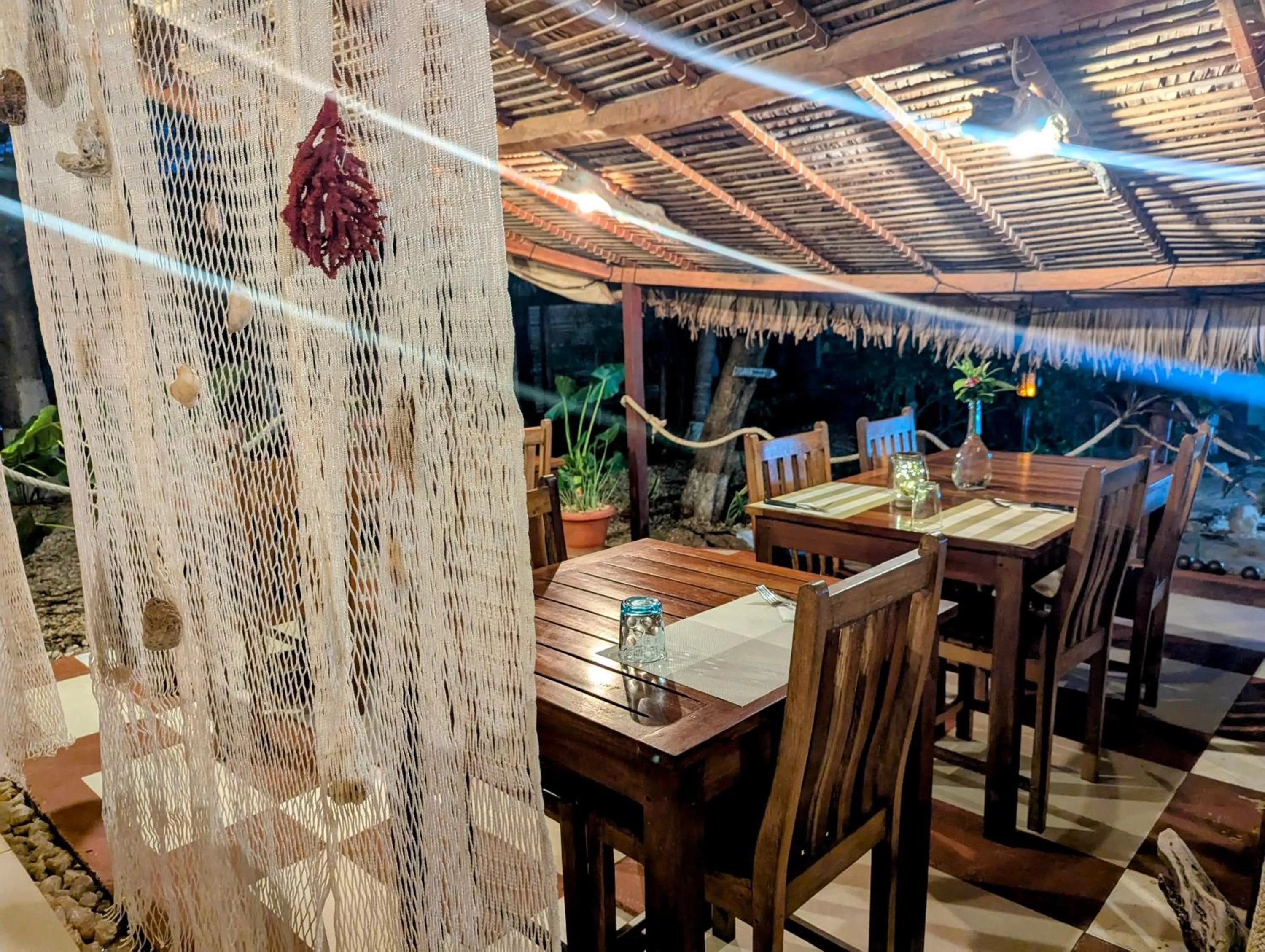 Restaurant/places to eat in Hotel Lakana Ramena