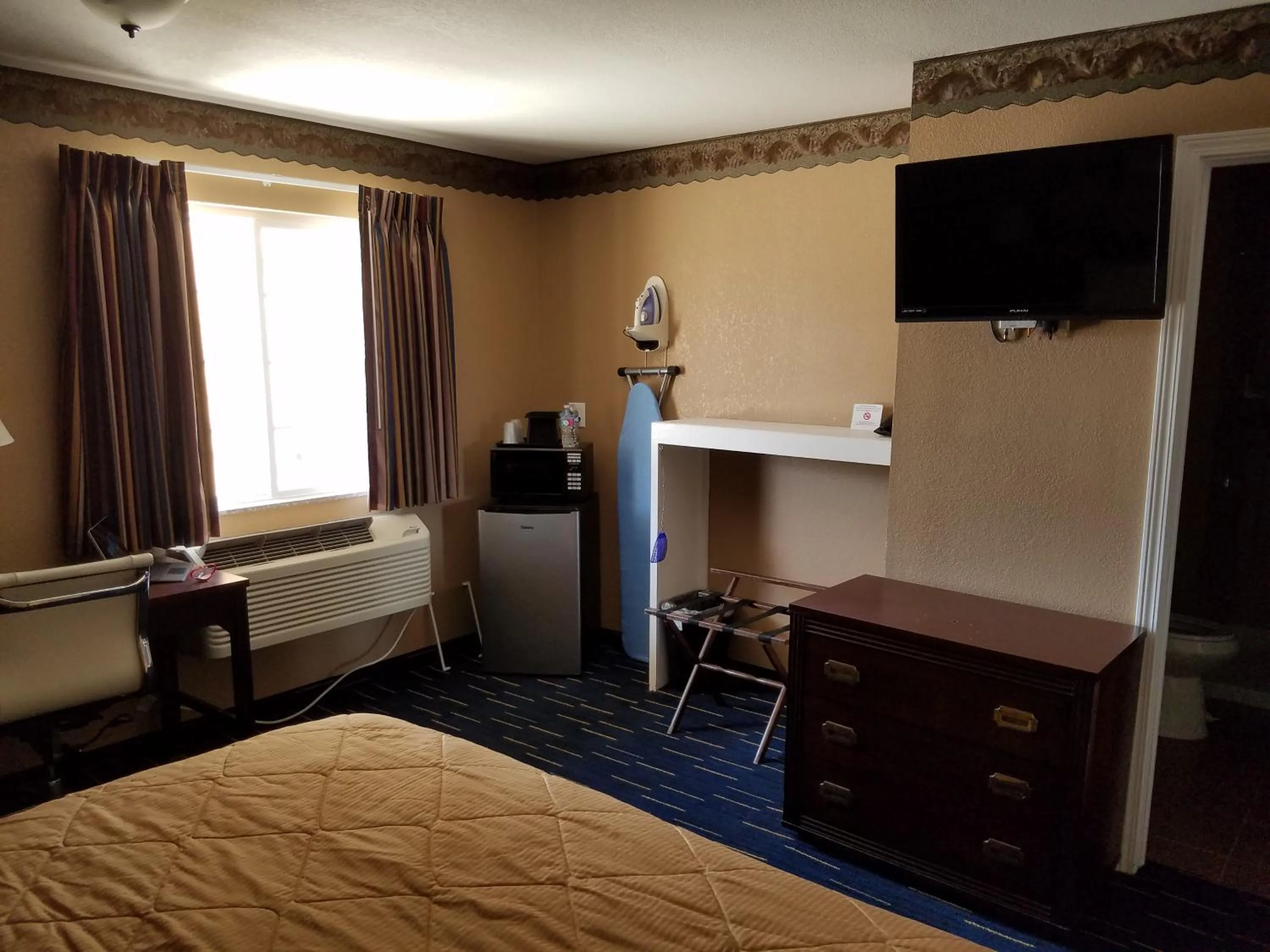 Bedroom, Bed in Country Inn Sterling