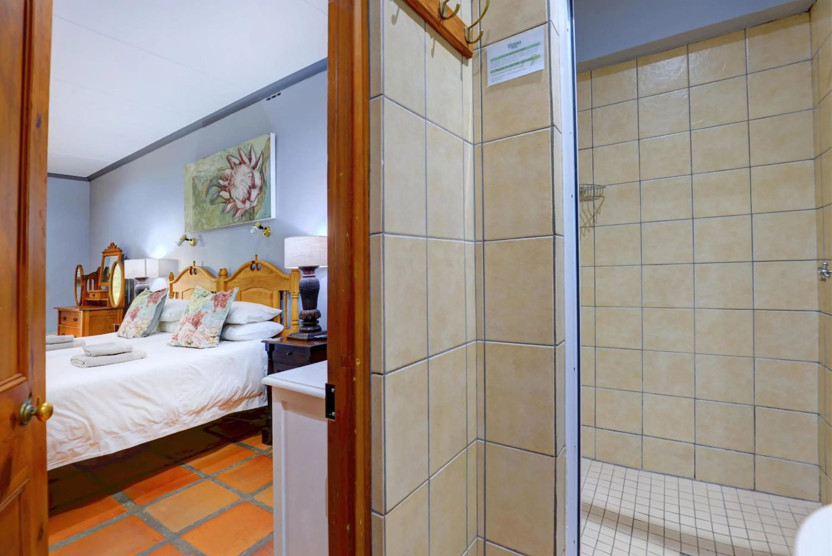 Shower, Bed in Thylitshia Villa Country Guest House